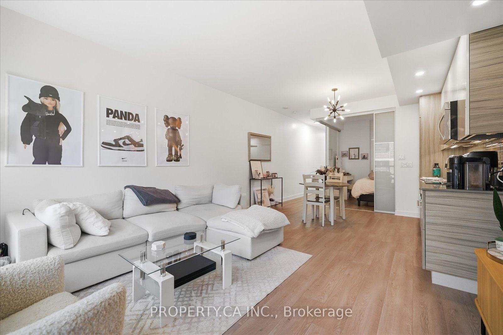 Photo 4 of Unit 606, 210 Simcoe Street, Toronto, Kensington-Chinatown — HOMEH