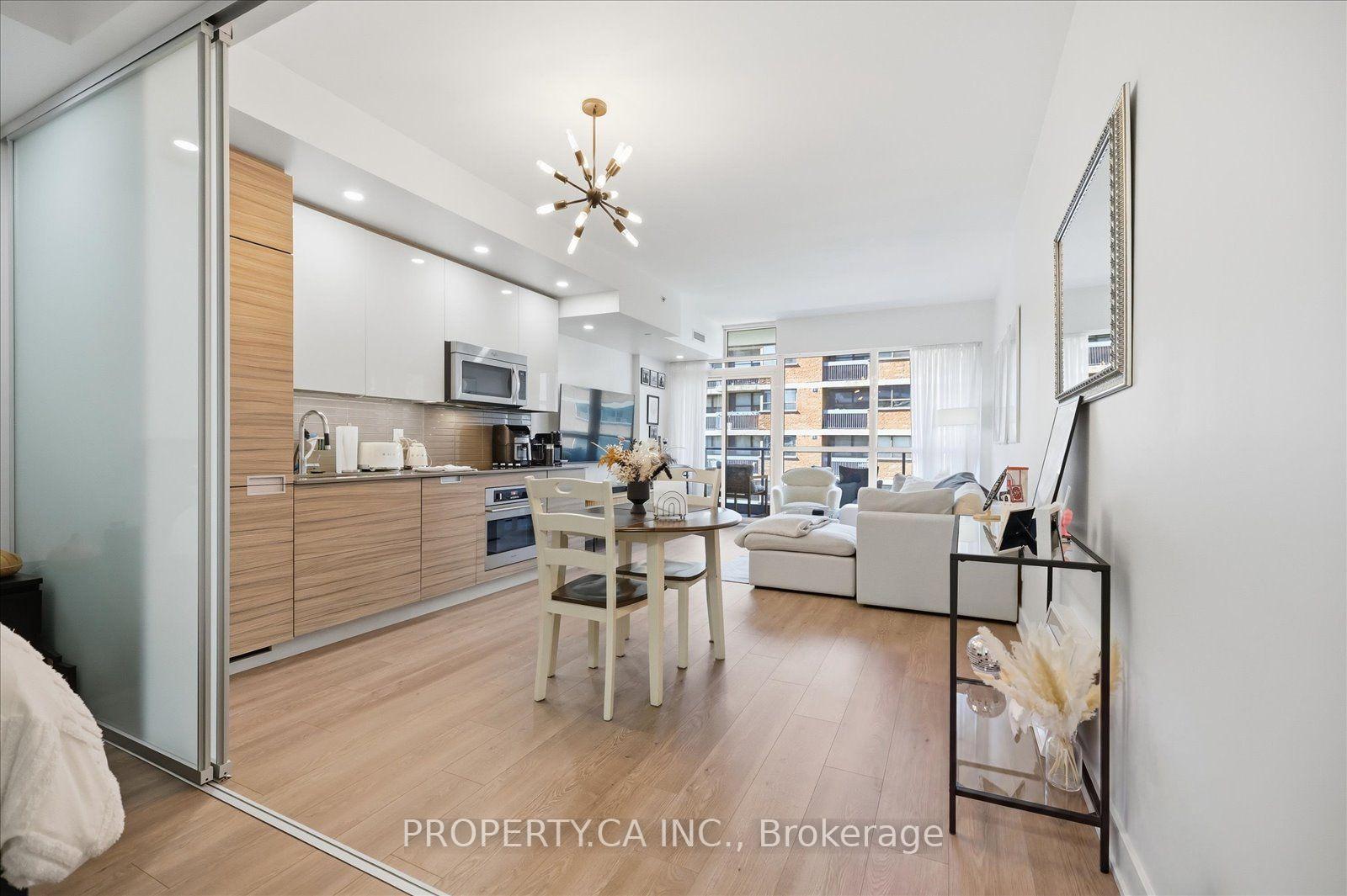 Photo 6 of Unit 606, 210 Simcoe Street, Toronto, Kensington-Chinatown — HOMEH