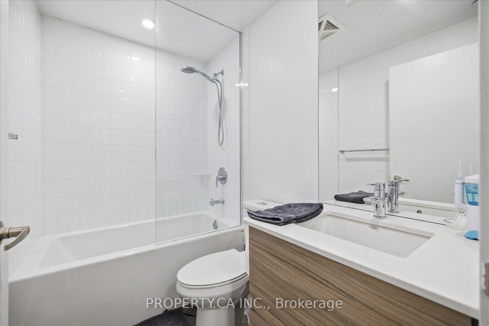 Photo 11 of Unit 606, 210 Simcoe Street, Toronto, Kensington-Chinatown — HOMEH