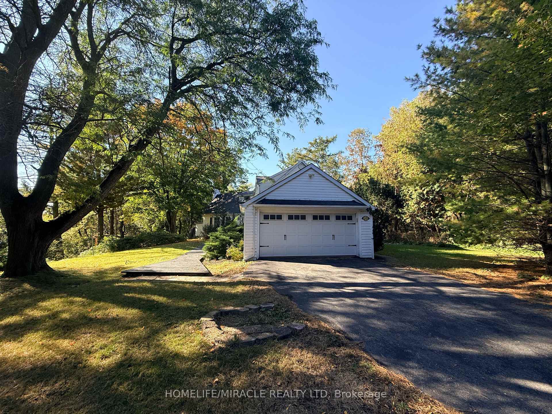 Photo 12 of 10 Yorkton Boulevard, Markham, Angus Glen — HOMEH