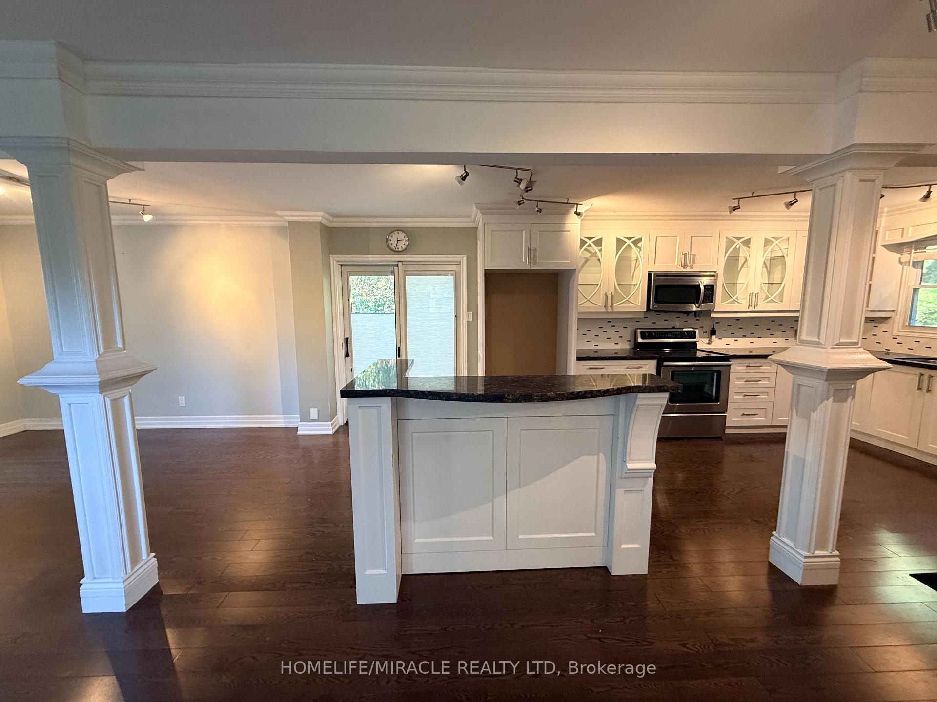 Photo 16 of 10 Yorkton Boulevard, Markham, Angus Glen — HOMEH