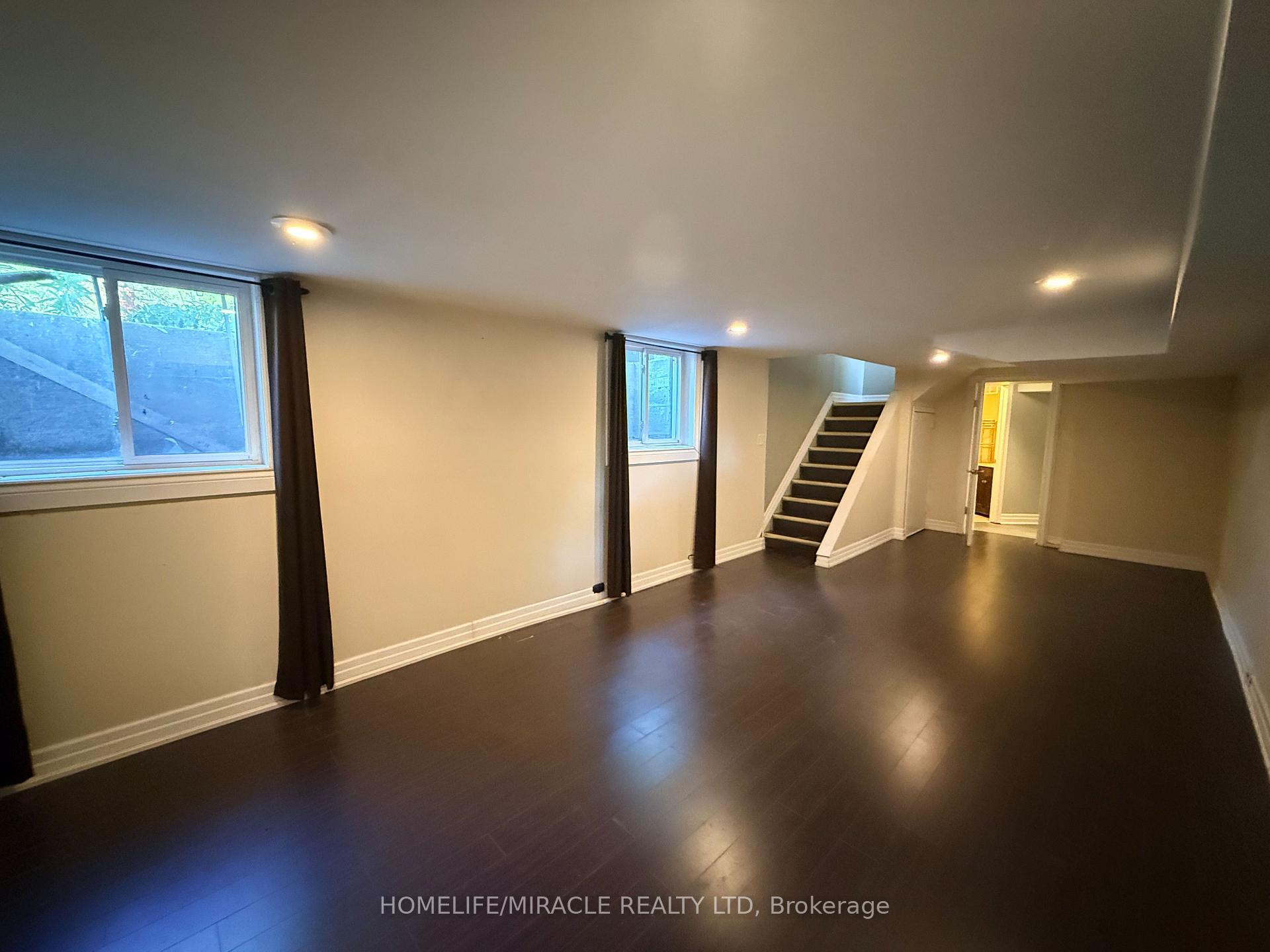 Photo 32 of 10 Yorkton Boulevard, Markham, Angus Glen — HOMEH