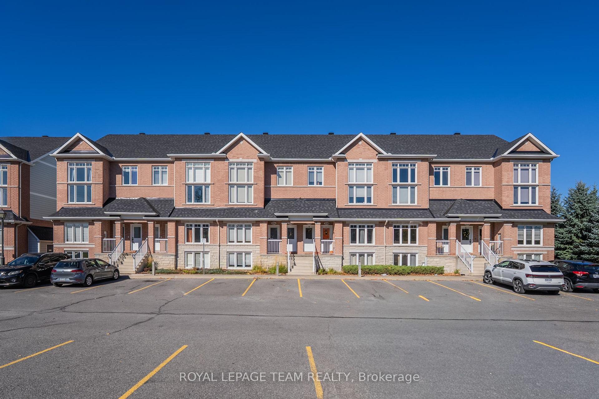 Photo 1 of 208 Tivoli Private, Ottawa, Merivale Industrial Park/Citiplace — HOMEH