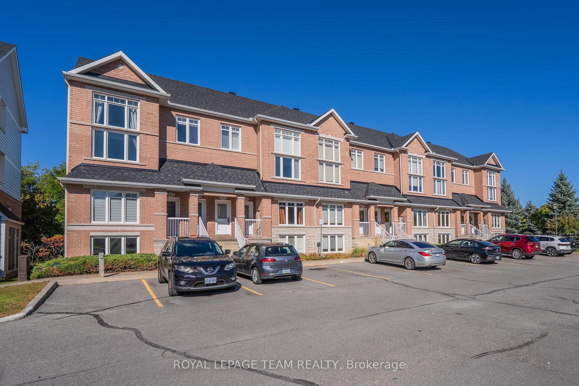 Photo 3 of 208 Tivoli Private, Ottawa, Merivale Industrial Park/Citiplace — HOMEH
