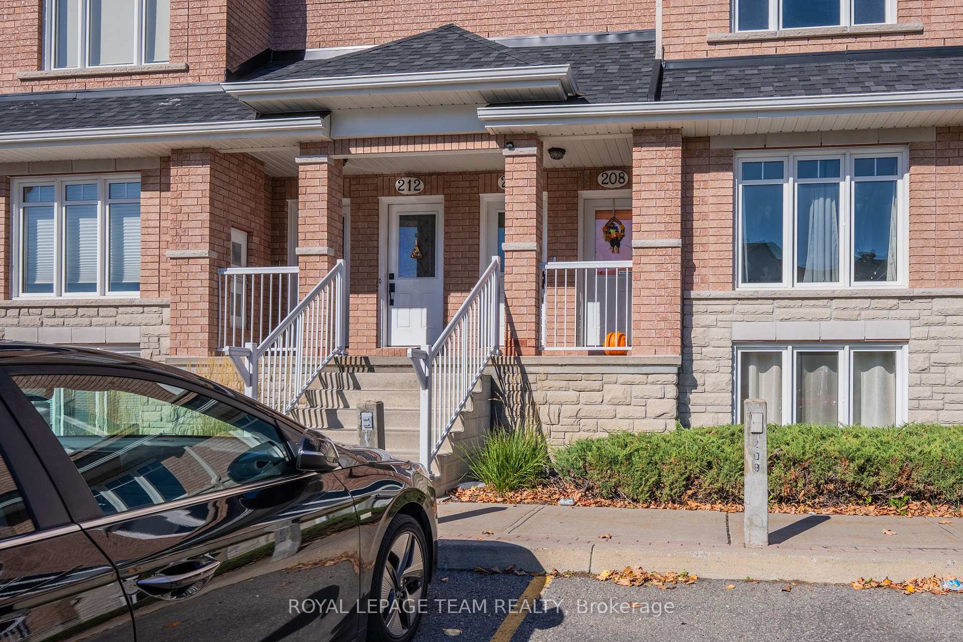 Photo 8 of 208 Tivoli Private, Ottawa, Merivale Industrial Park/Citiplace — HOMEH