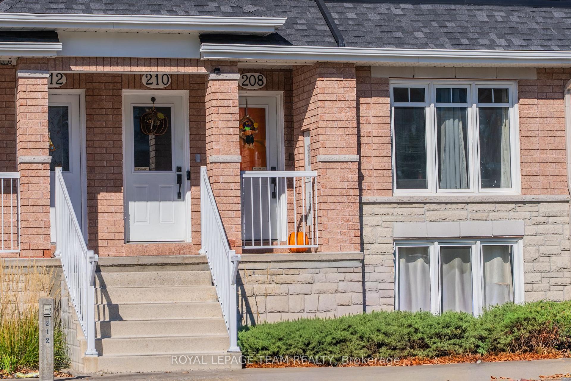 Photo 7 of 208 Tivoli Private, Ottawa, Merivale Industrial Park/Citiplace — HOMEH