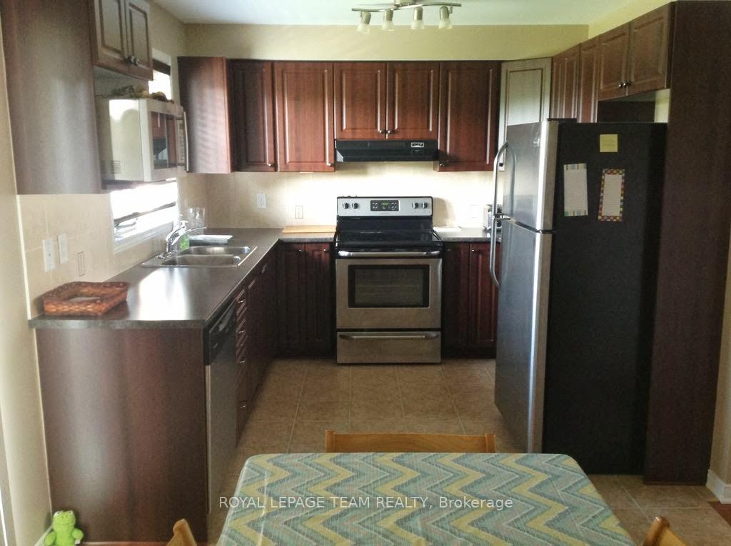Photo 18 of 208 Tivoli Private, Ottawa, Merivale Industrial Park/Citiplace — HOMEH