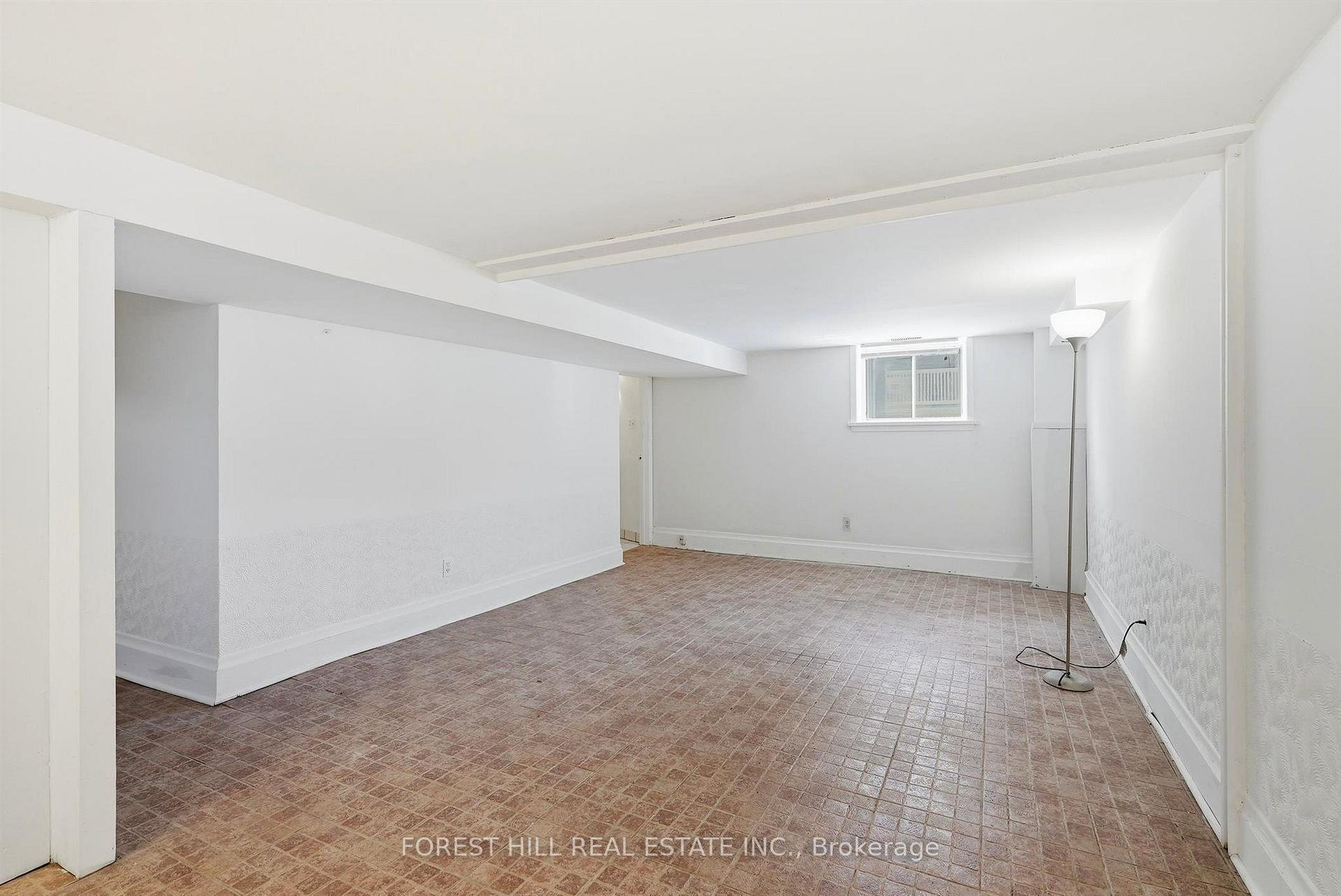 Photo 11 of Unit LOWER, 36 Arnold Crescent, Richmond Hill, Mill Pond — HOMEH