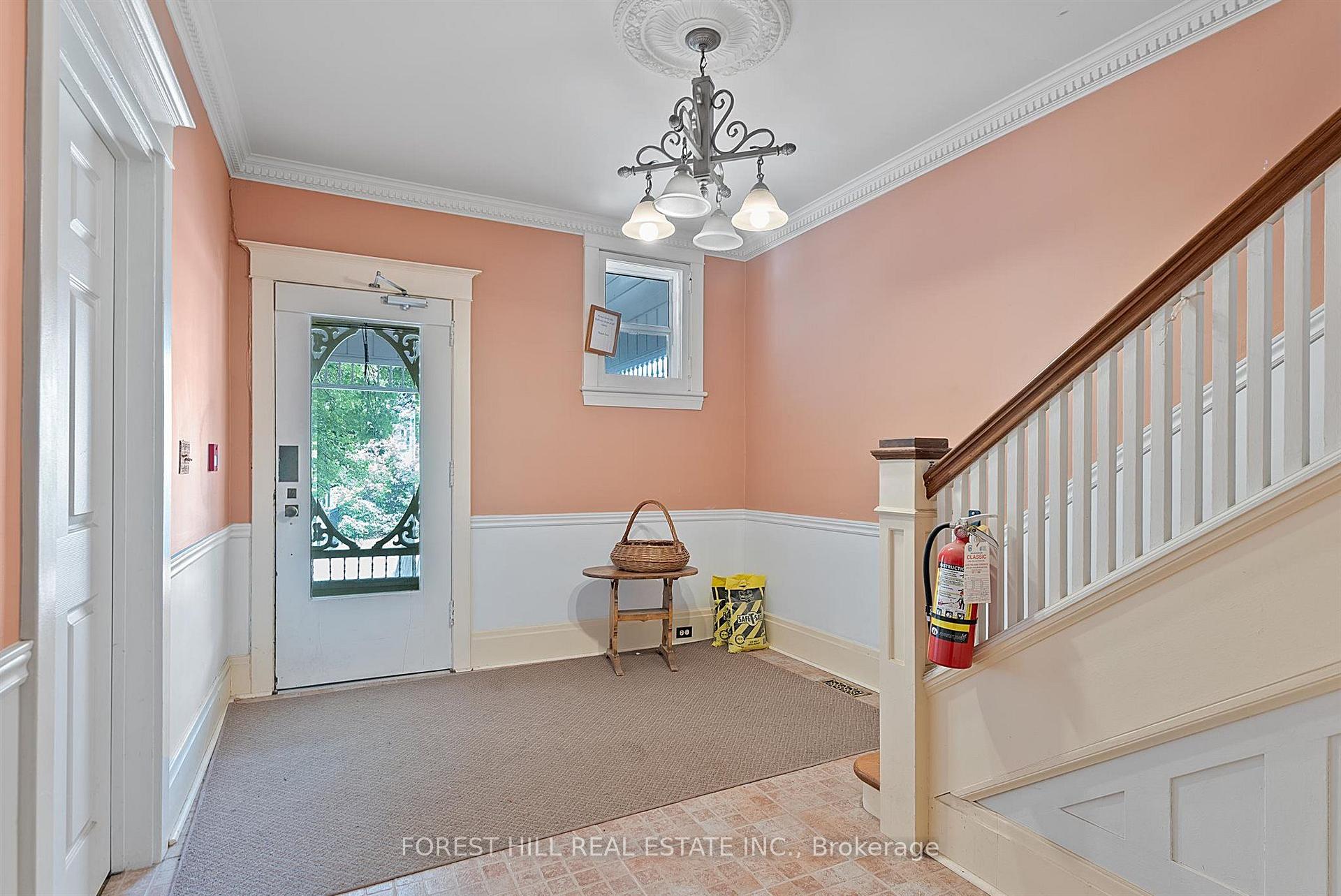 Photo 19 of Unit LOWER, 36 Arnold Crescent, Richmond Hill, Mill Pond — HOMEH