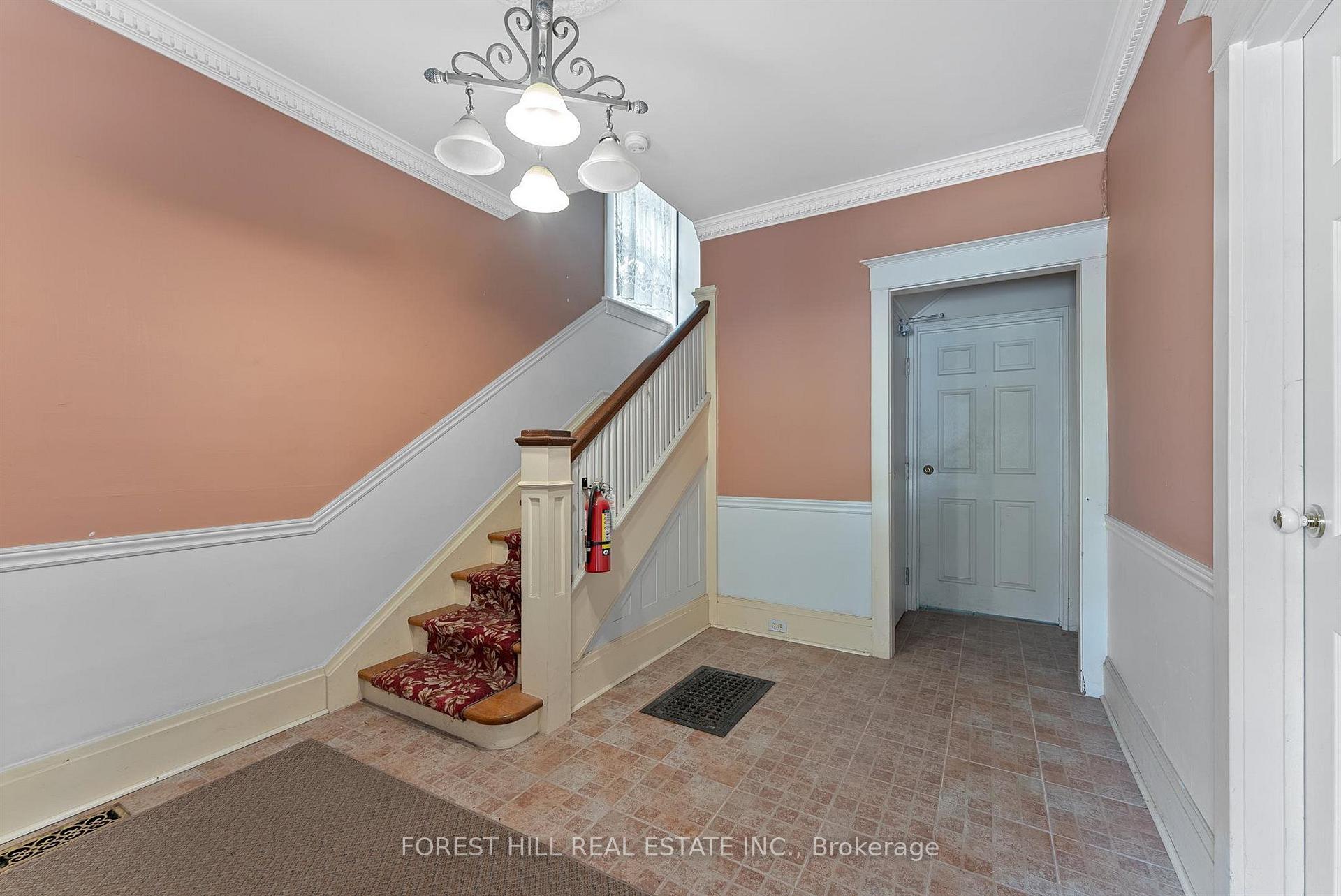 Photo 20 of Unit LOWER, 36 Arnold Crescent, Richmond Hill, Mill Pond — HOMEH