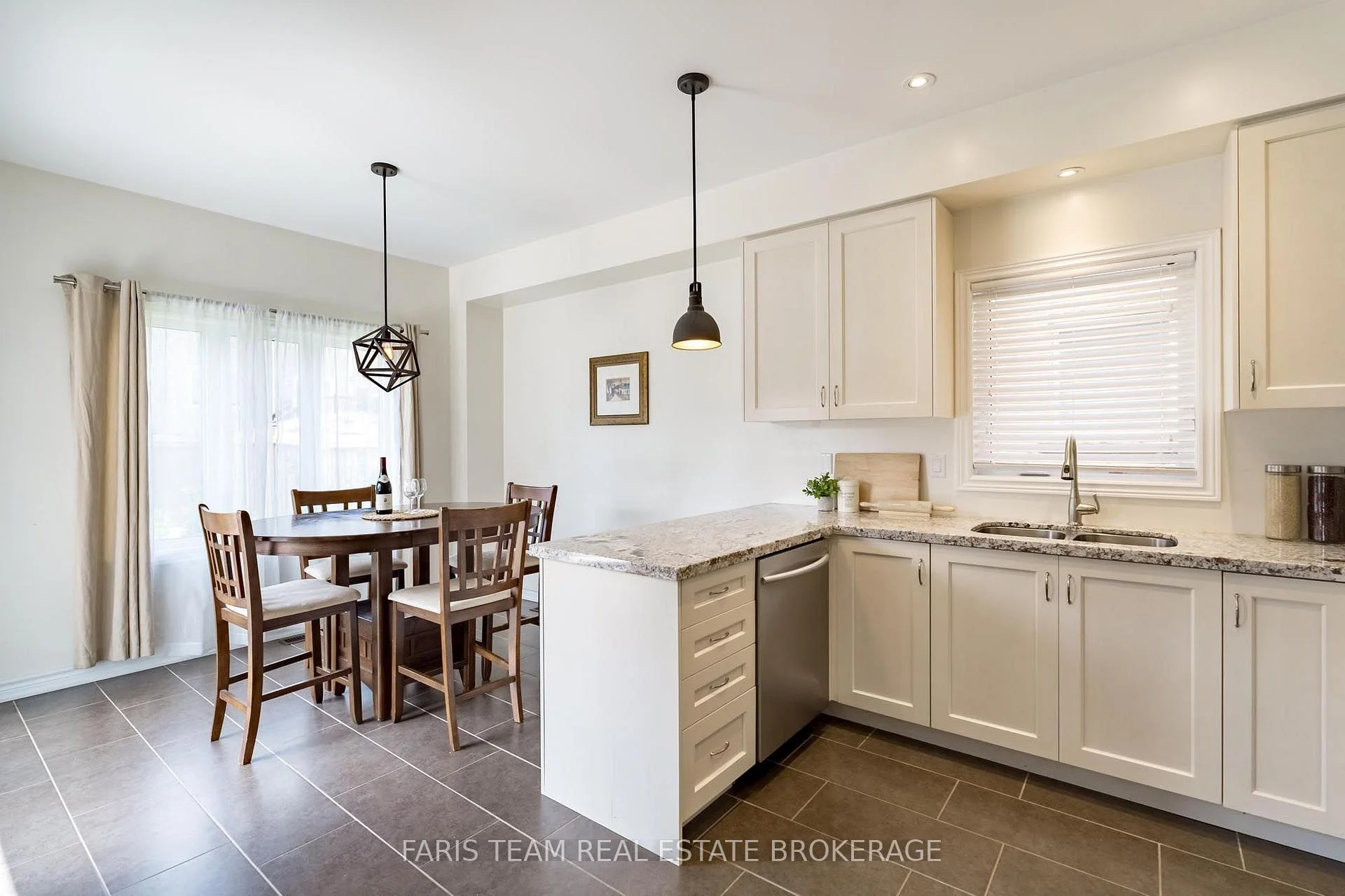 Photo 15 of 1110 Wharram Way, Innisfil, Lefroy — HOMEH