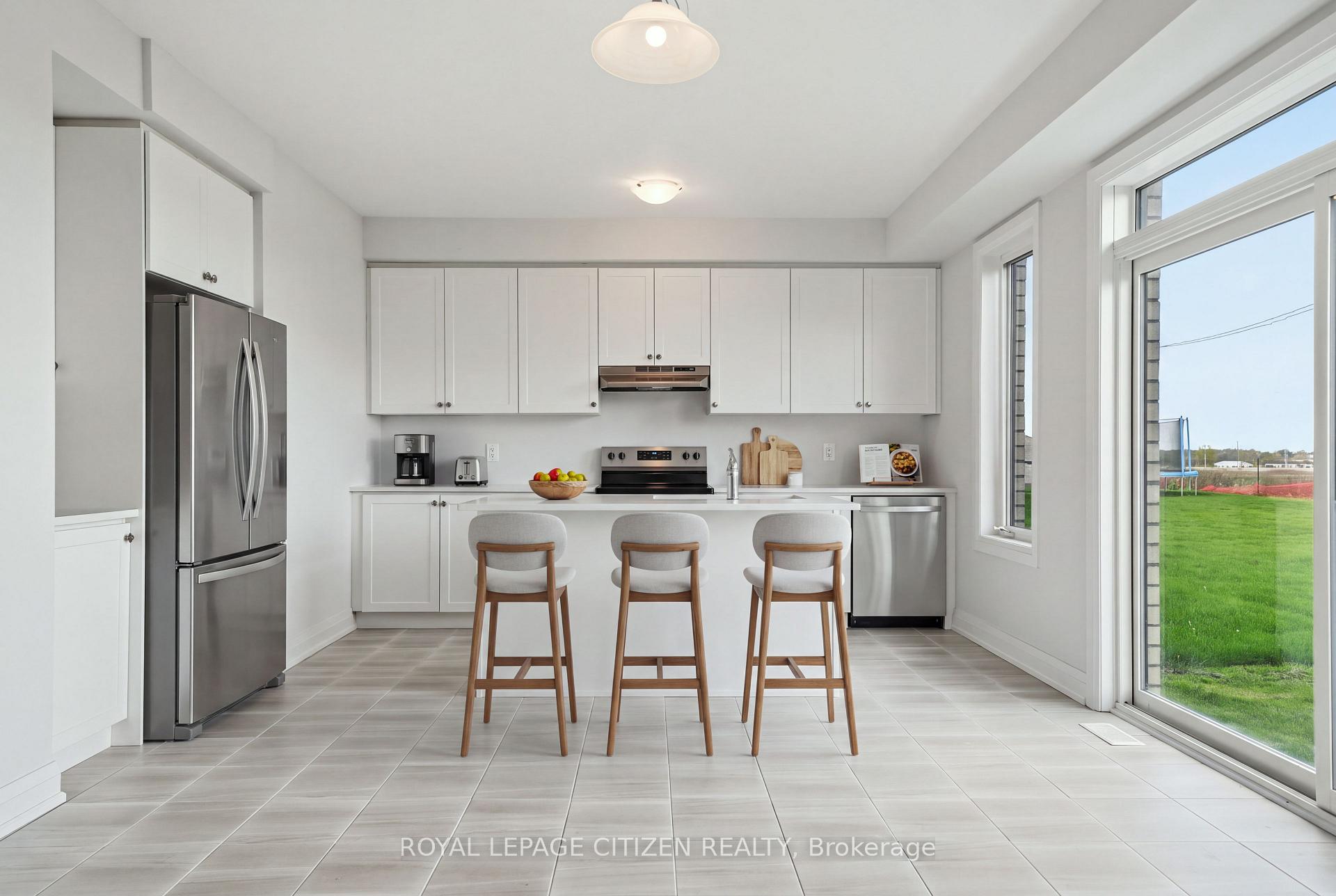 Photo 7 of 72 Butler Boulevard, Kawartha Lakes, Lindsay — HOMEH