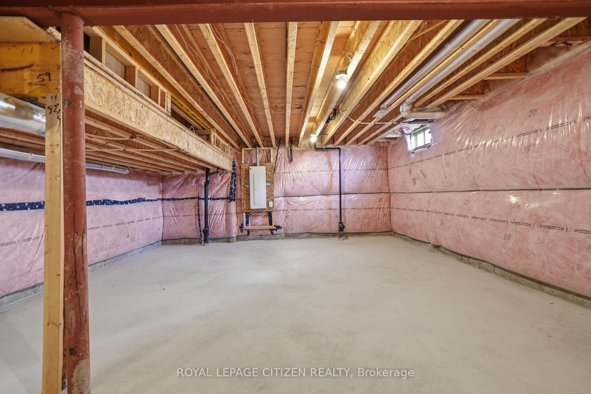 Photo 43 of 72 Butler Boulevard, Kawartha Lakes, Lindsay — HOMEH