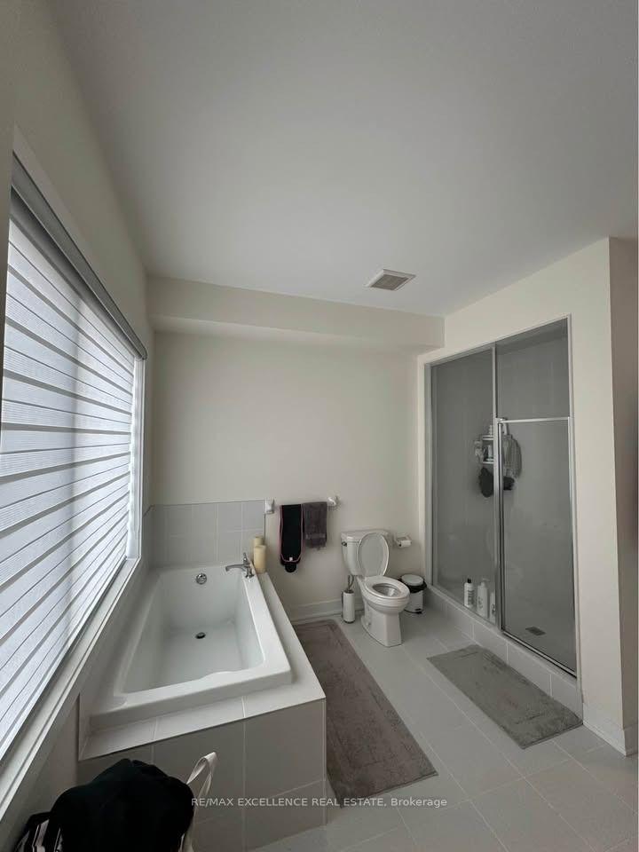 Photo 11 of 87 William Duncan Road, North York, Downsview-Roding-CFB — HOMEH