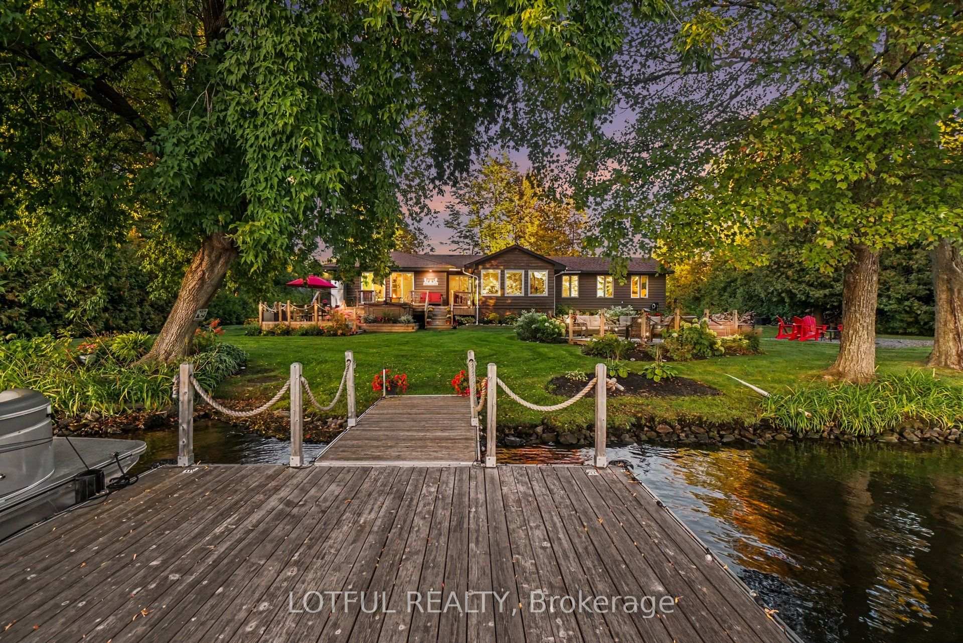 Photo of 2420 Pine Avenue