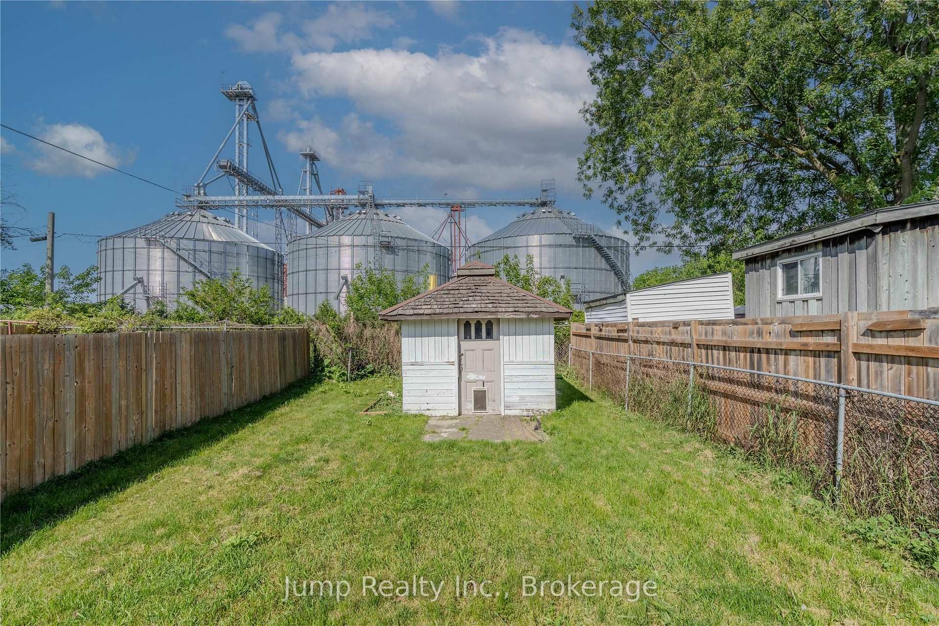 Photo 14 of 32 Degge Street, Chatham-Kent, Chatham — HOMEH