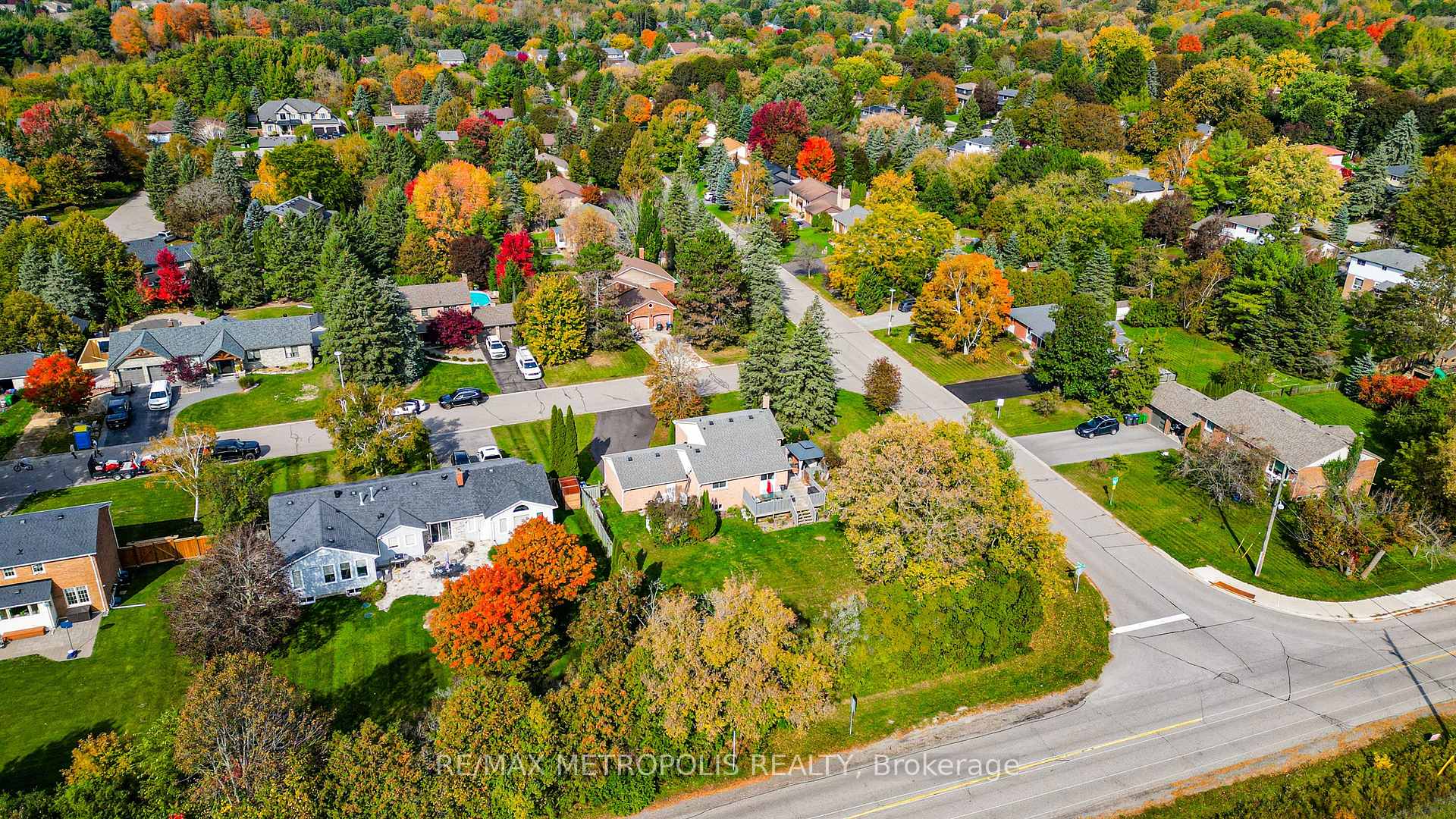 Photo 6 of 1 Herriot Street, Caledon, Palgrave — HOMEH