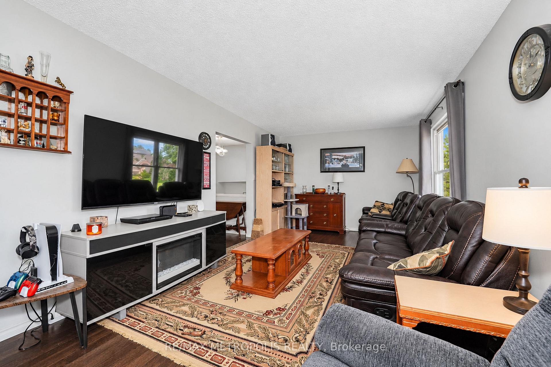 Photo 24 of 1 Herriot Street, Caledon, Palgrave — HOMEH