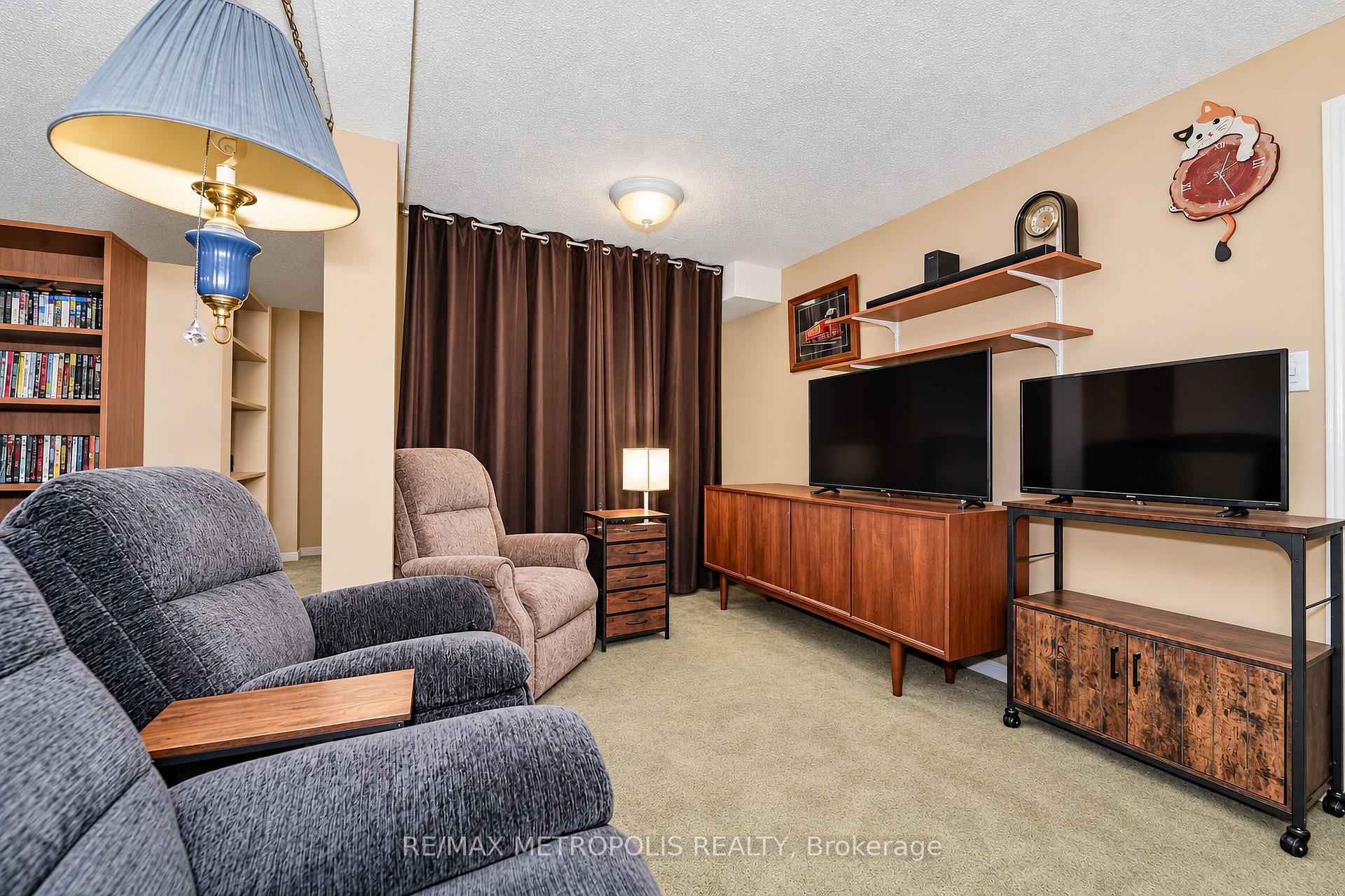 Photo 45 of 1 Herriot Street, Caledon, Palgrave — HOMEH