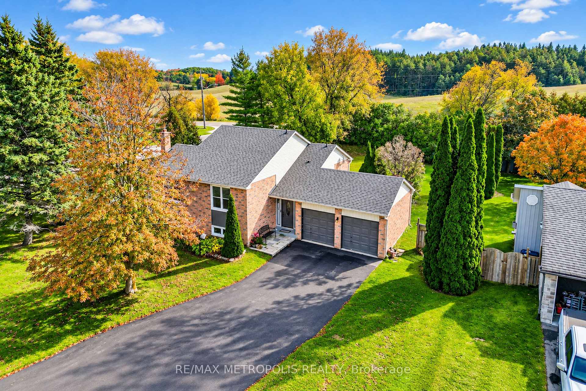 Photo 50 of 1 Herriot Street, Caledon, Palgrave — HOMEH