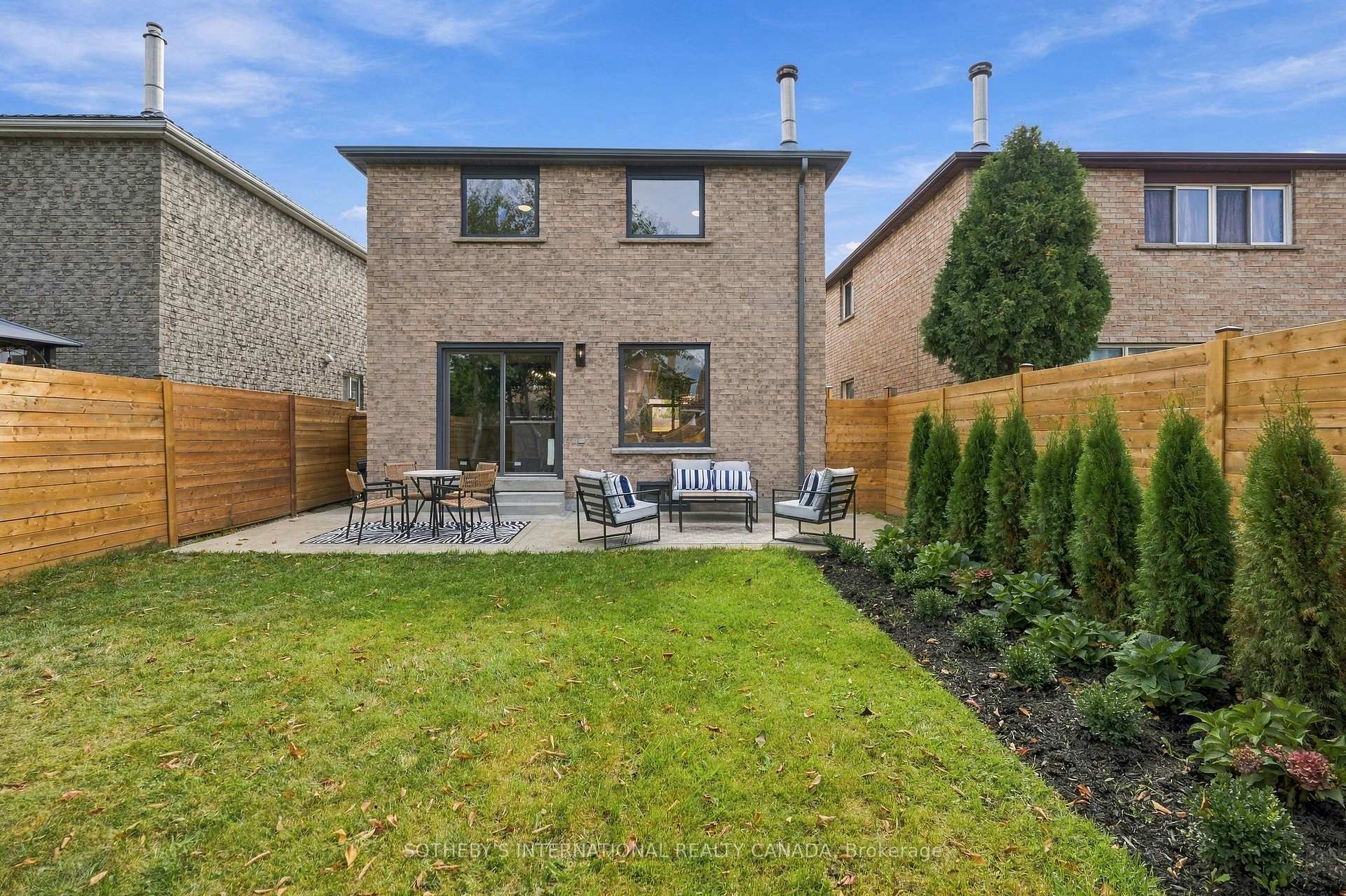 Photo 2 of 99 Sandmere Avenue, Brampton, Heart Lake West — HOMEH