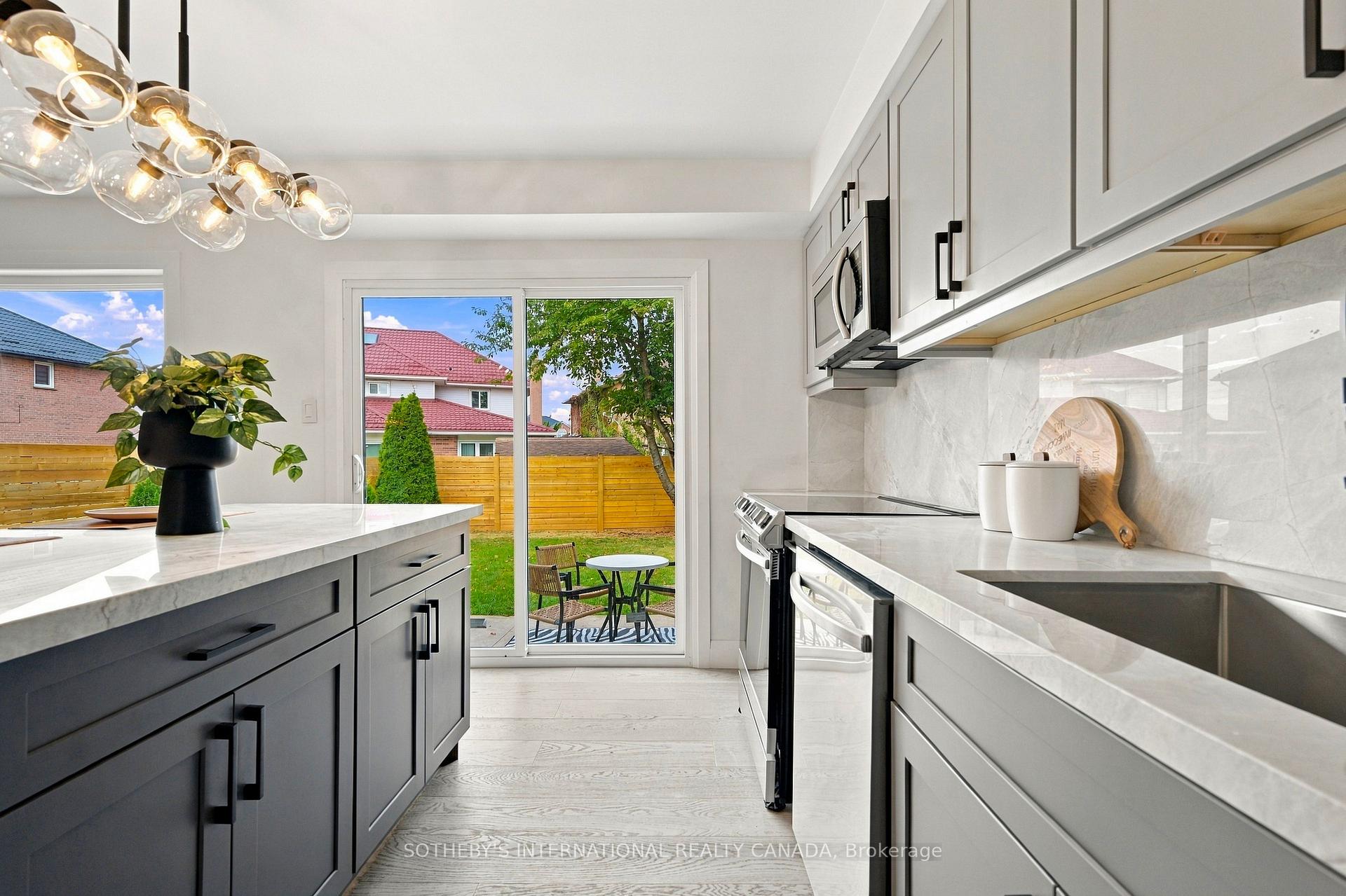 Photo 13 of 99 Sandmere Avenue, Brampton, Heart Lake West — HOMEH