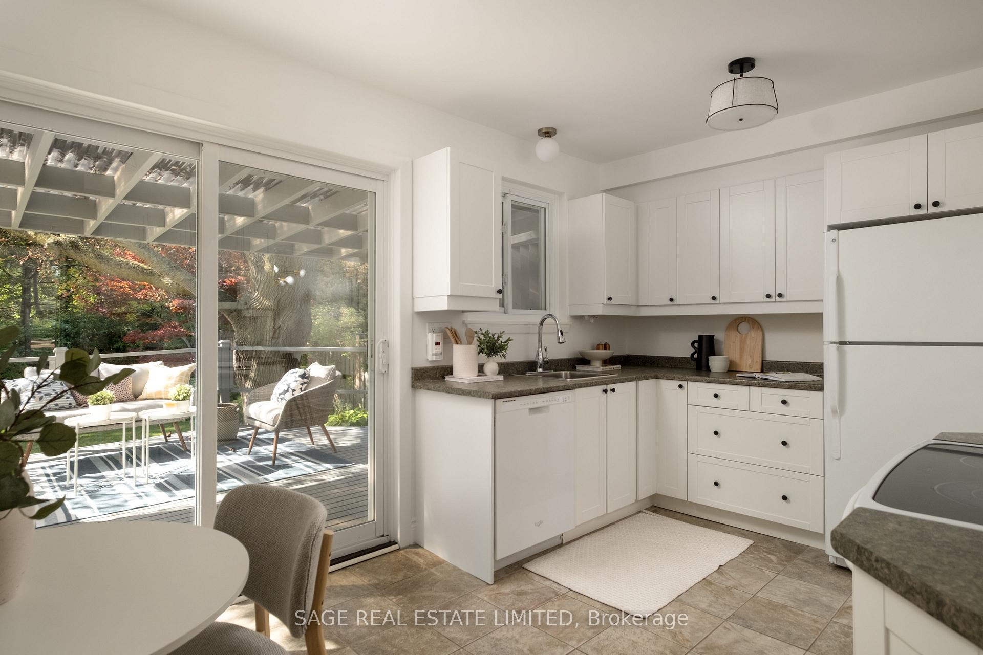 Photo 16 of 1410 Lewisham Drive, Mississauga, Clarkson — HOMEH