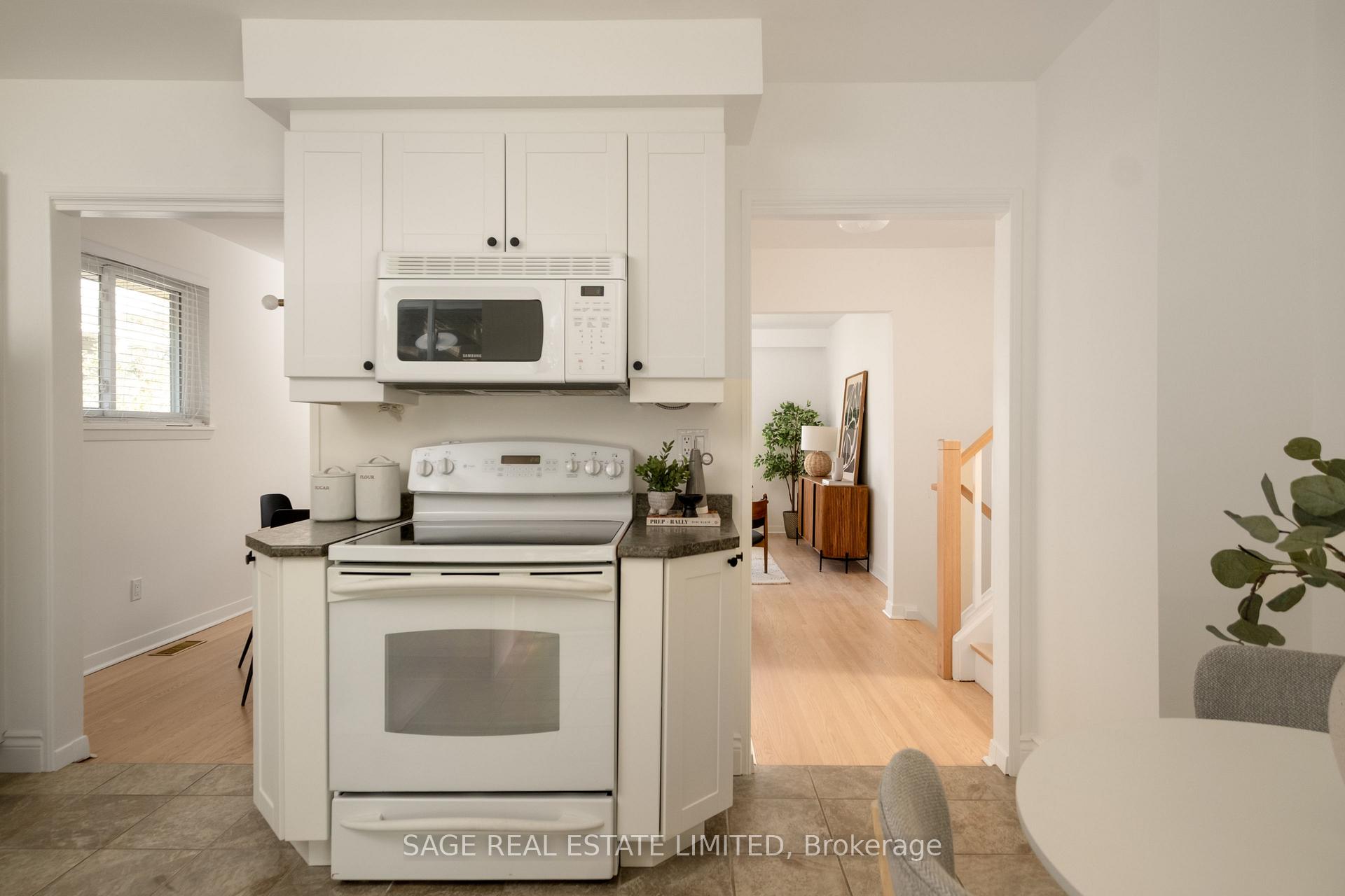 Photo 19 of 1410 Lewisham Drive, Mississauga, Clarkson — HOMEH