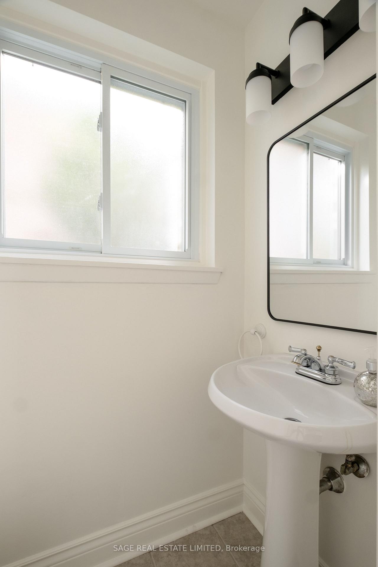 Photo 22 of 1410 Lewisham Drive, Mississauga, Clarkson — HOMEH