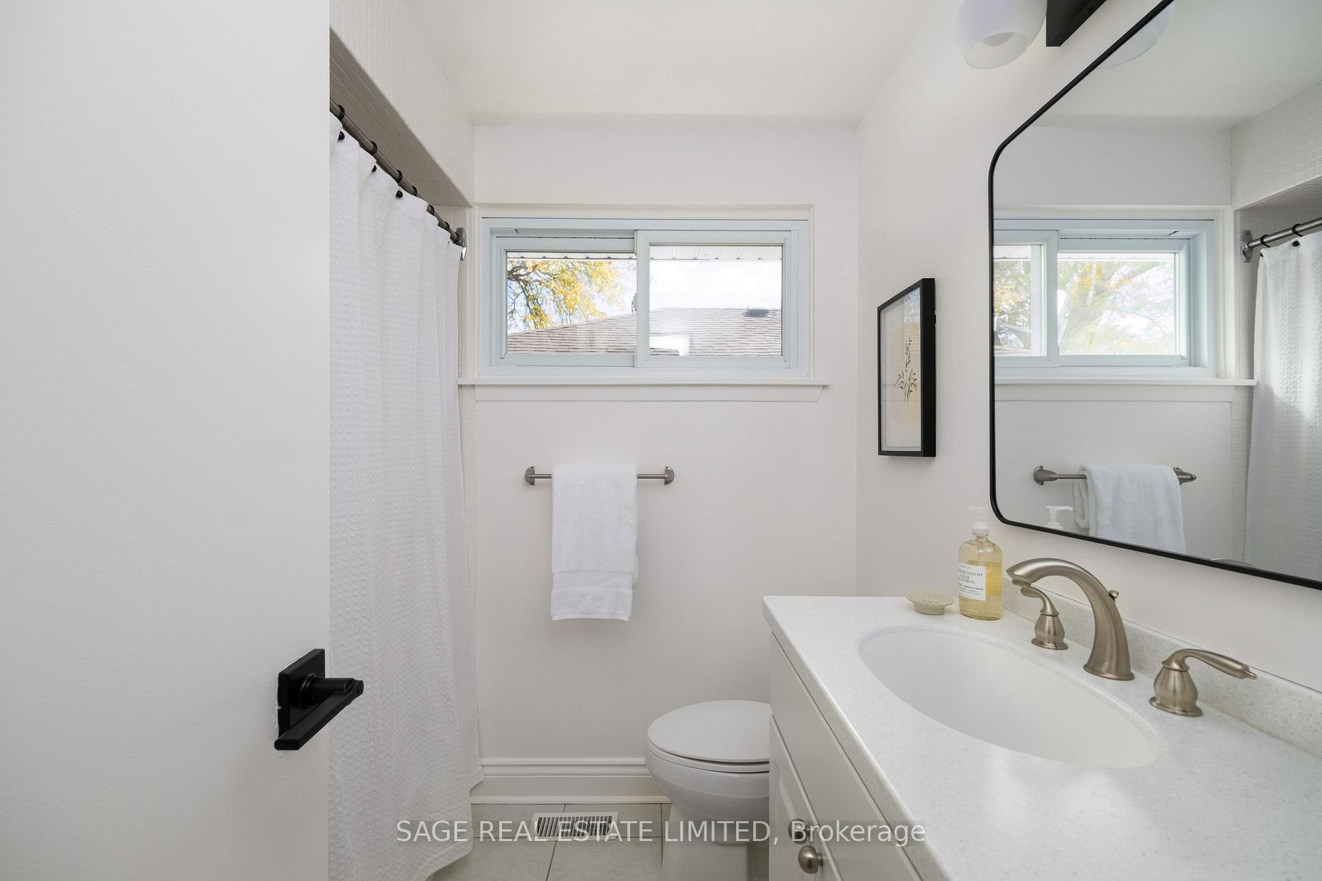 Photo 30 of 1410 Lewisham Drive, Mississauga, Clarkson — HOMEH