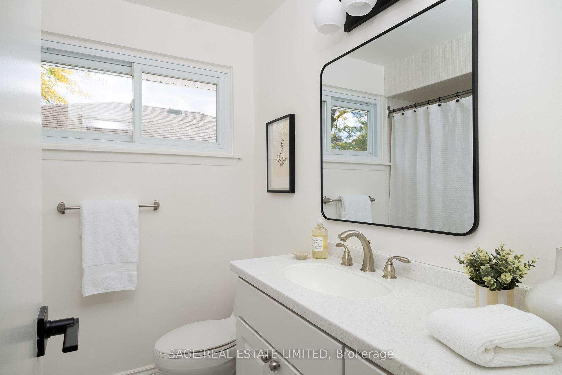 Photo 31 of 1410 Lewisham Drive, Mississauga, Clarkson — HOMEH