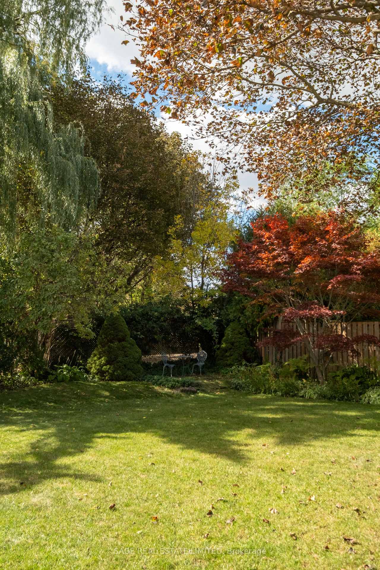 Photo 39 of 1410 Lewisham Drive, Mississauga, Clarkson — HOMEH