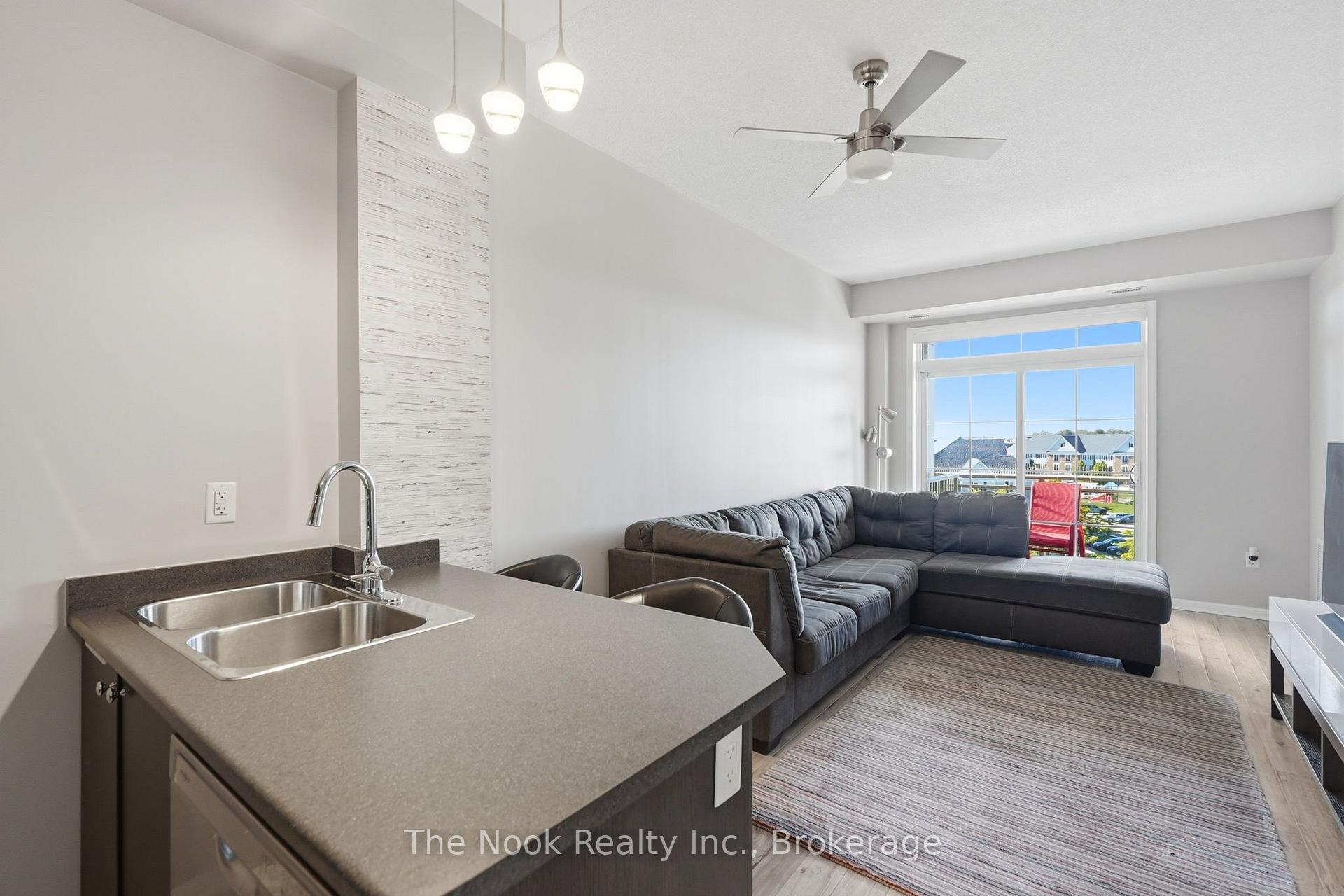 Photo 11 of Unit 420, 84 Aspen Springs Drive, Clarington, Bowmanville — HOMEH