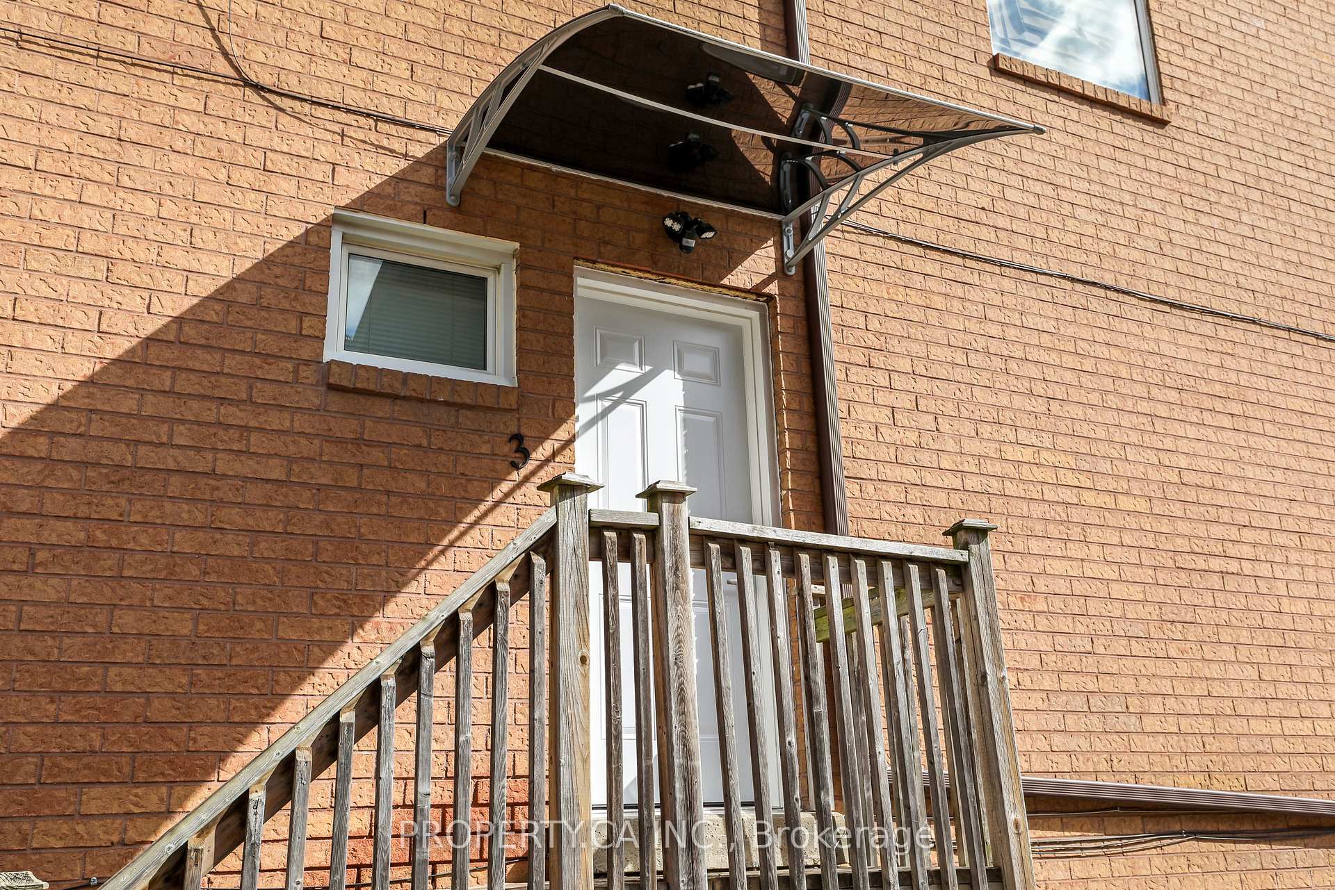 Photo 2 of Unit 3, 121 Melrose Street, Etobicoke, Mimico — HOMEH