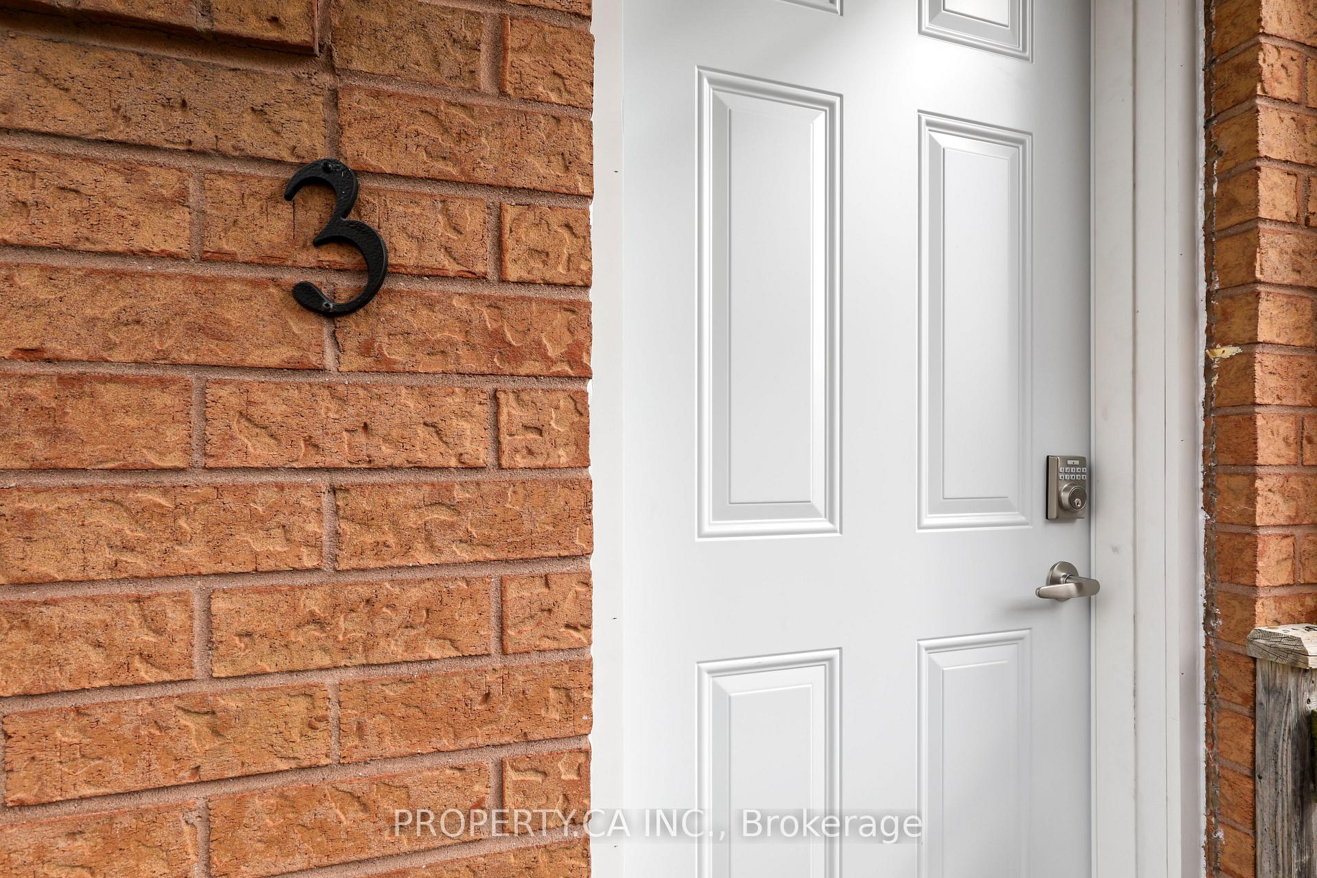 Photo 3 of Unit 3, 121 Melrose Street, Etobicoke, Mimico — HOMEH