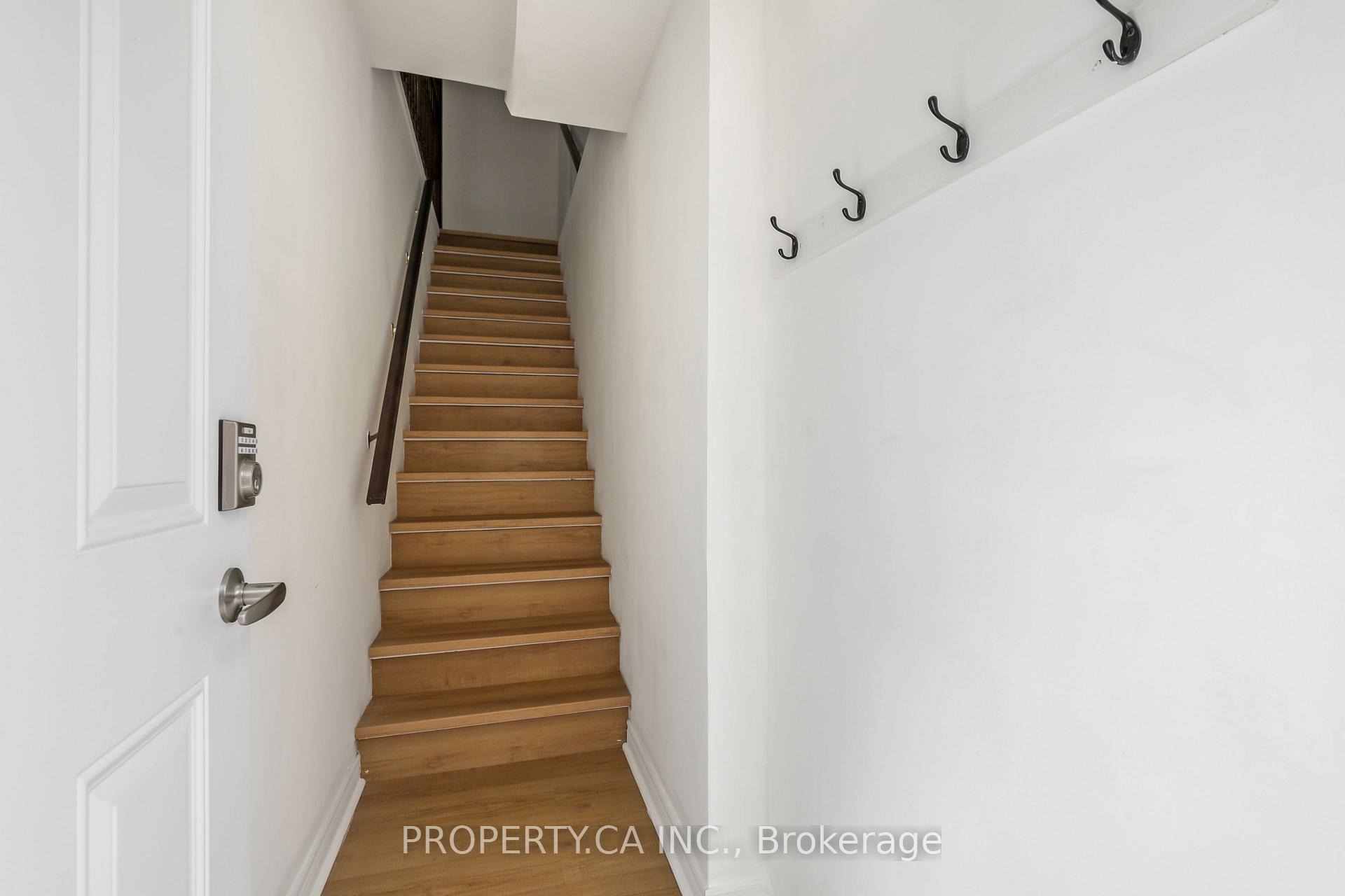 Photo 4 of Unit 3, 121 Melrose Street, Etobicoke, Mimico — HOMEH