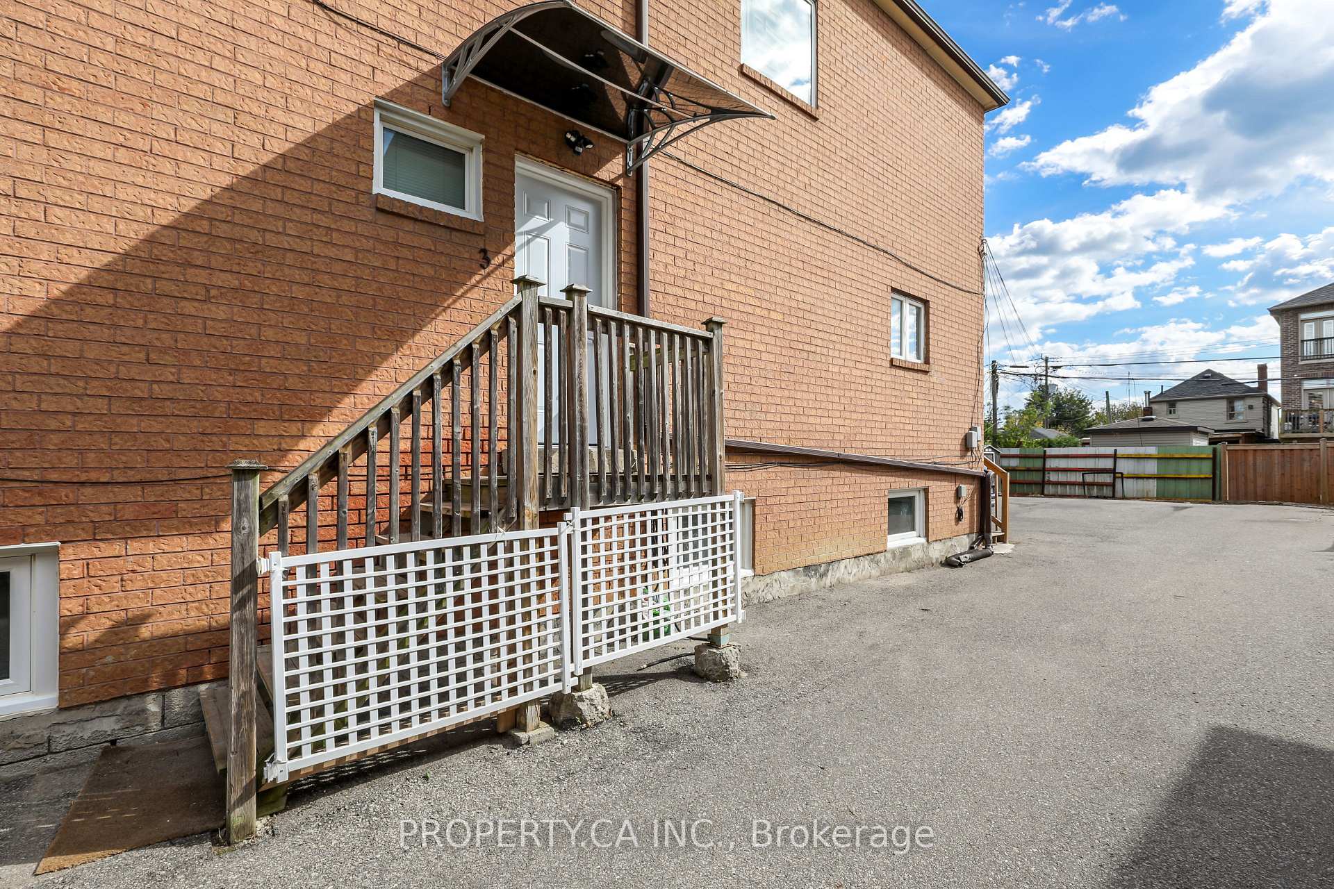 Photo 23 of Unit 3, 121 Melrose Street, Etobicoke, Mimico — HOMEH