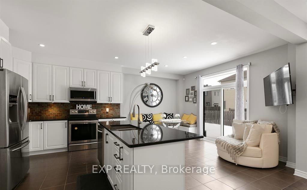 Photo 11 of 12 Knockaderry Crescent, Ottawa, Barrhaven - Half Moon Bay — HOMEH
