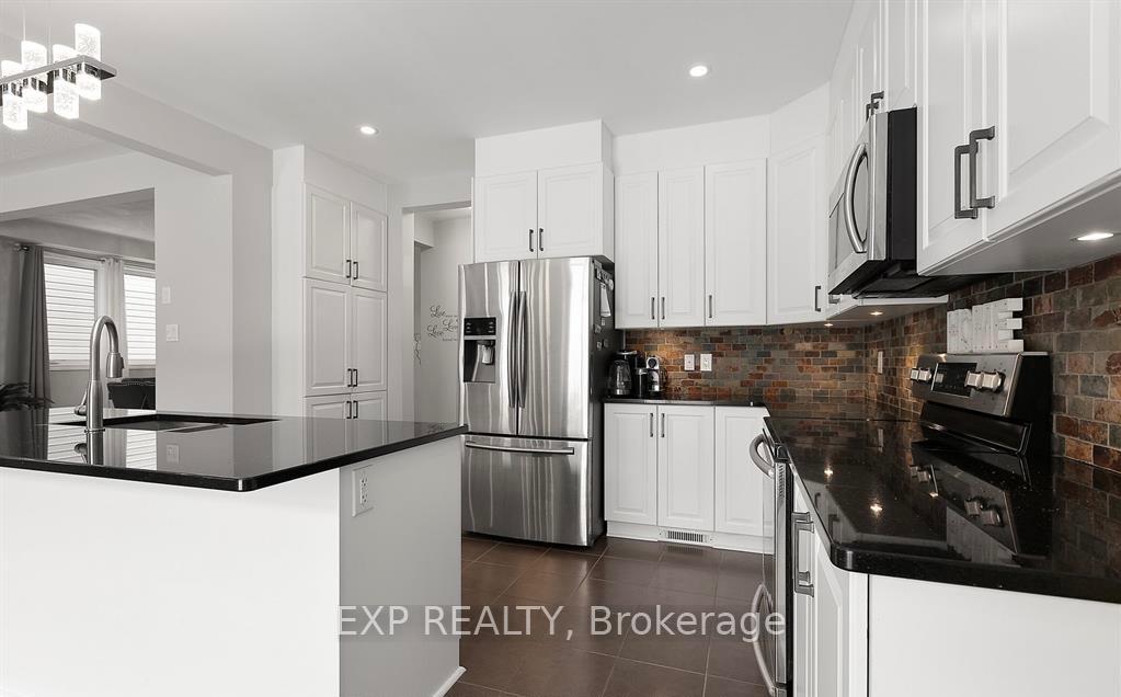 Photo 13 of 12 Knockaderry Crescent, Ottawa, Barrhaven - Half Moon Bay — HOMEH