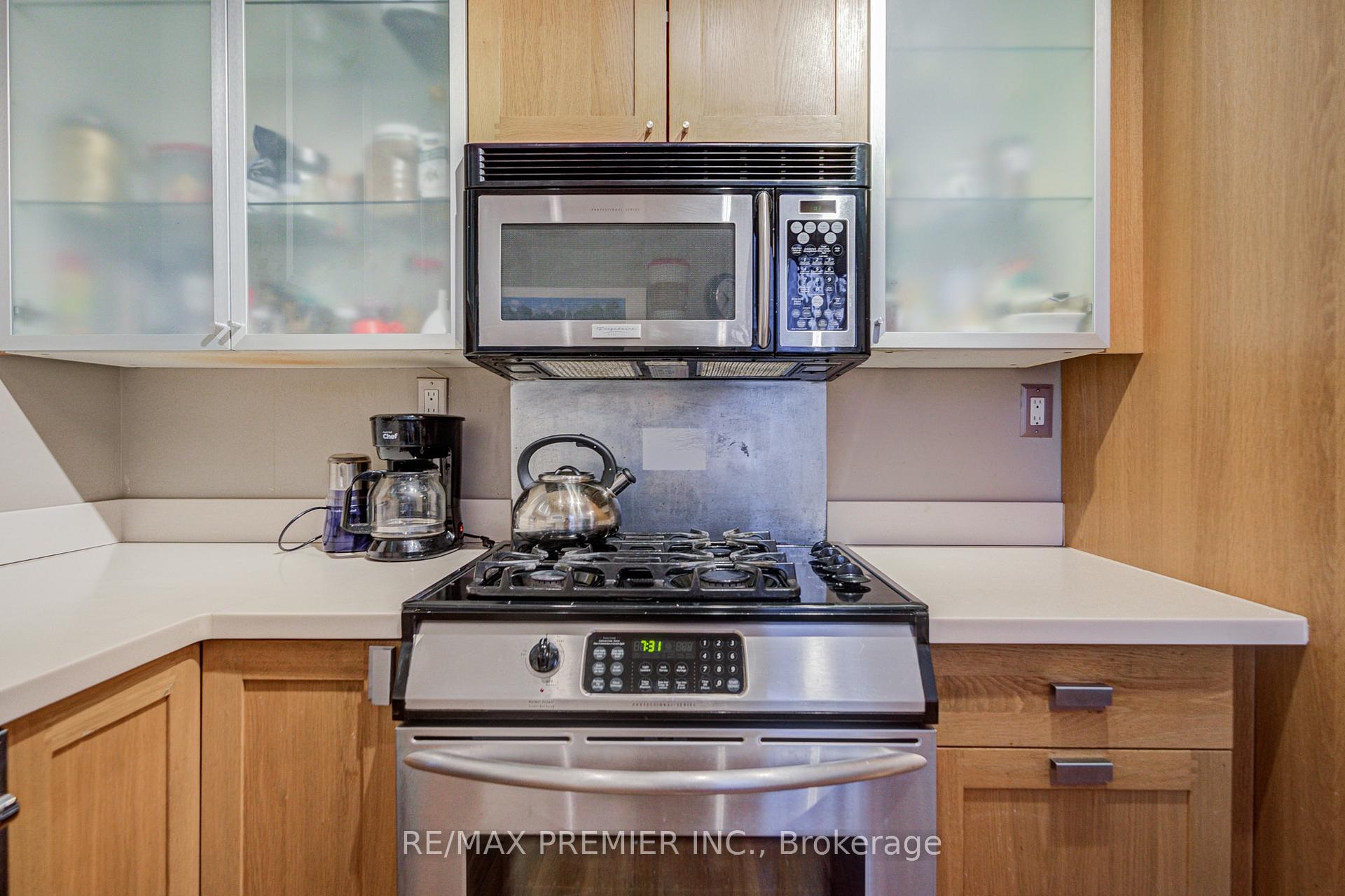 Photo 2 of Unit 3, 224 Lippincott Street, Toronto, University — HOMEH