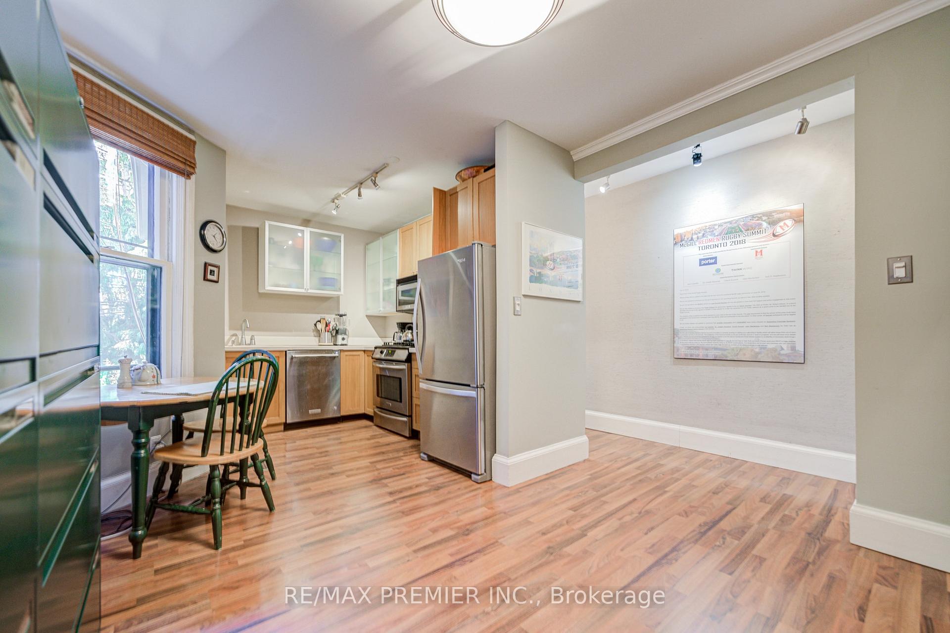Photo 5 of Unit 3, 224 Lippincott Street, Toronto, University — HOMEH