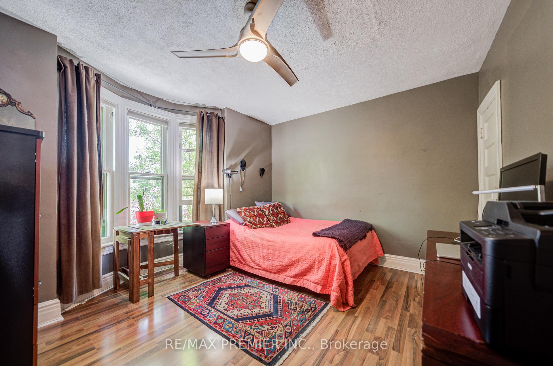 Photo 10 of Unit 3, 224 Lippincott Street, Toronto, University — HOMEH