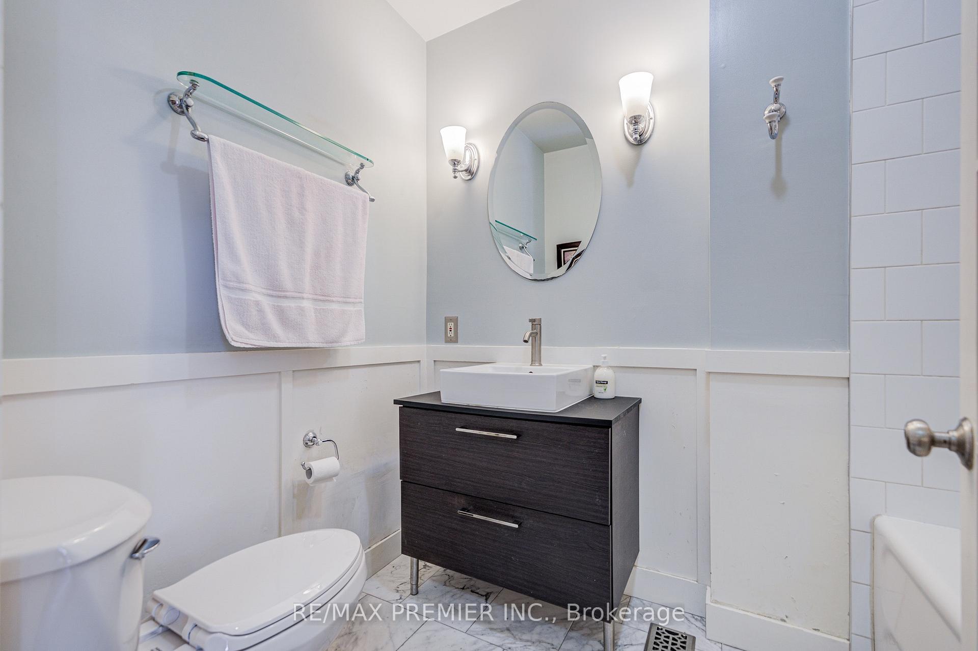 Photo 12 of Unit 3, 224 Lippincott Street, Toronto, University — HOMEH