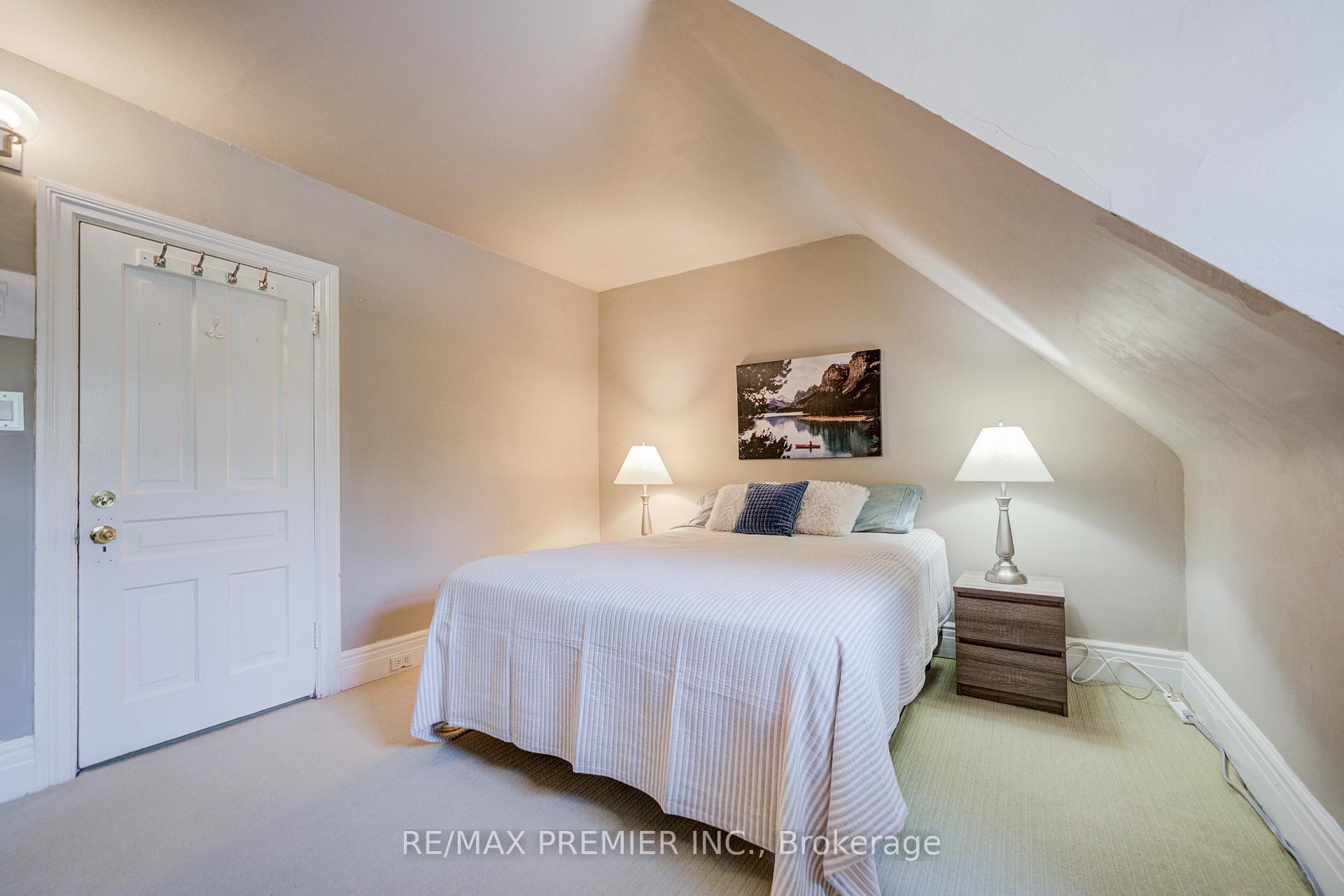 Photo 14 of Unit 3, 224 Lippincott Street, Toronto, University — HOMEH