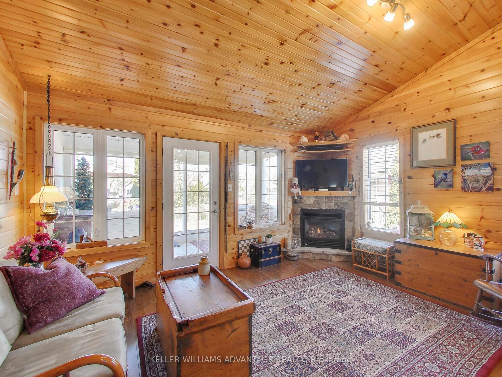 Photo 13 of 48 Madawaska Trail, Wasaga Beach — HOMEH