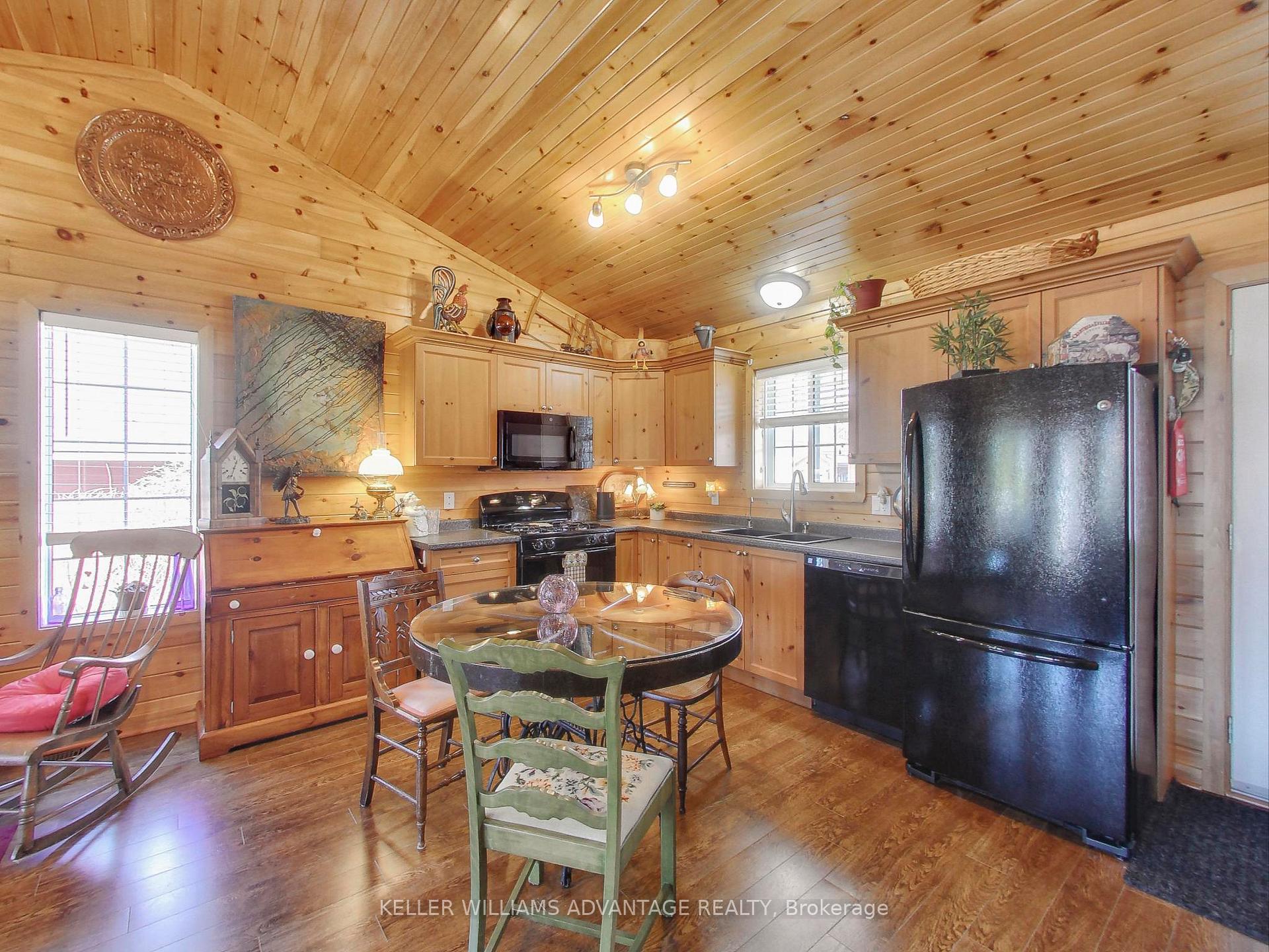 Photo 19 of 48 Madawaska Trail, Wasaga Beach — HOMEH