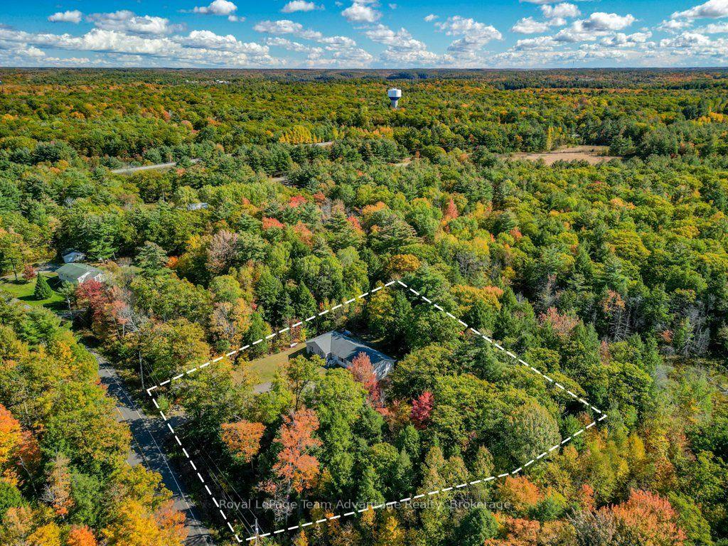 Photo 3 of 10 Oakridge Road, McDougall — HOMEH