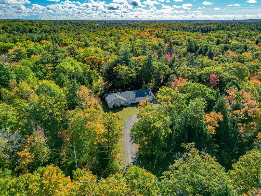 Photo 4 of 10 Oakridge Road, McDougall — HOMEH