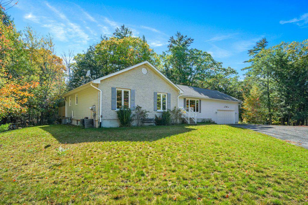 Photo 5 of 10 Oakridge Road, McDougall — HOMEH