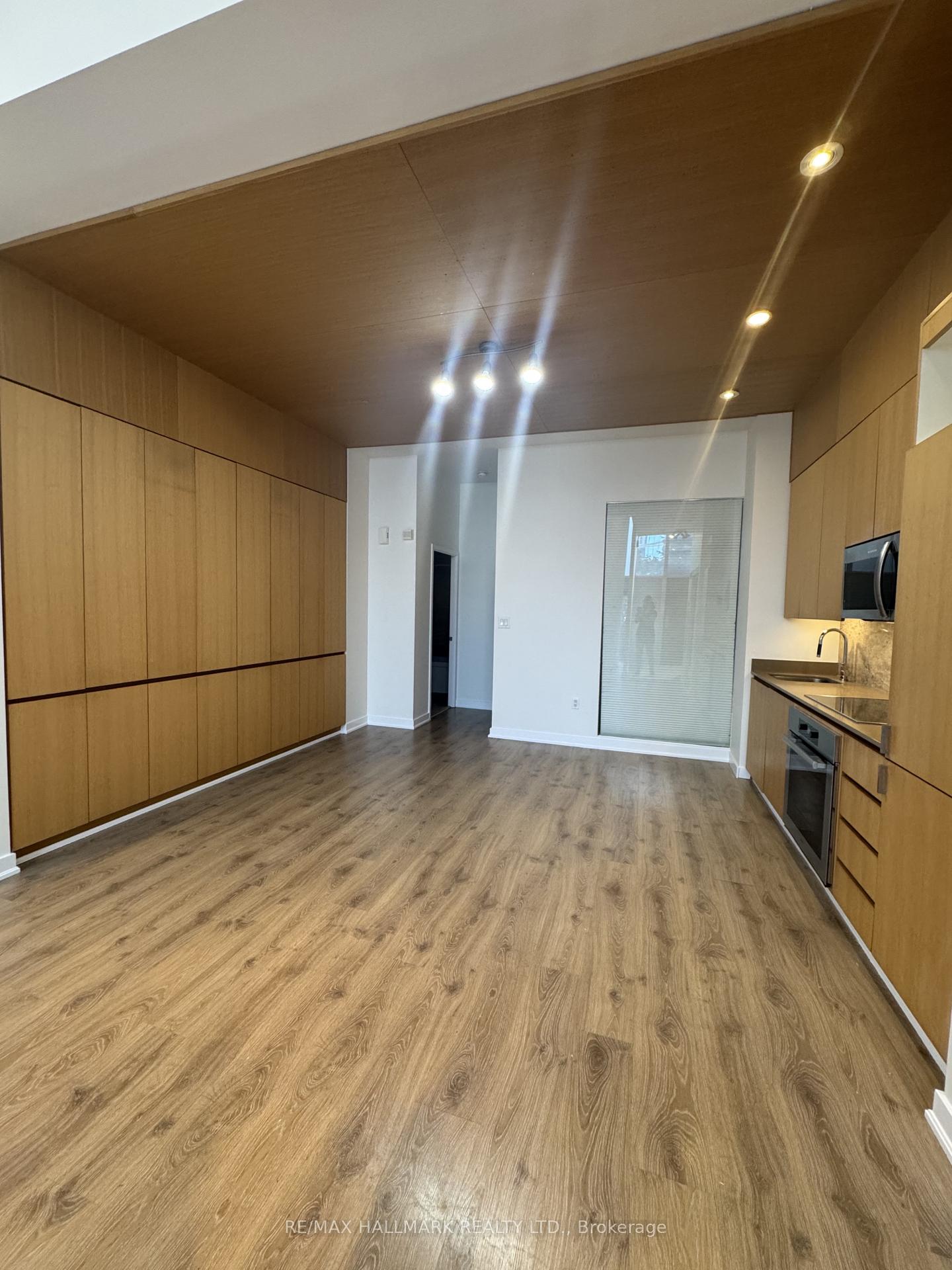 Photo 5 of Unit G19, 33 Iceboat Terrace, Toronto, Waterfront Communities — HOMEH